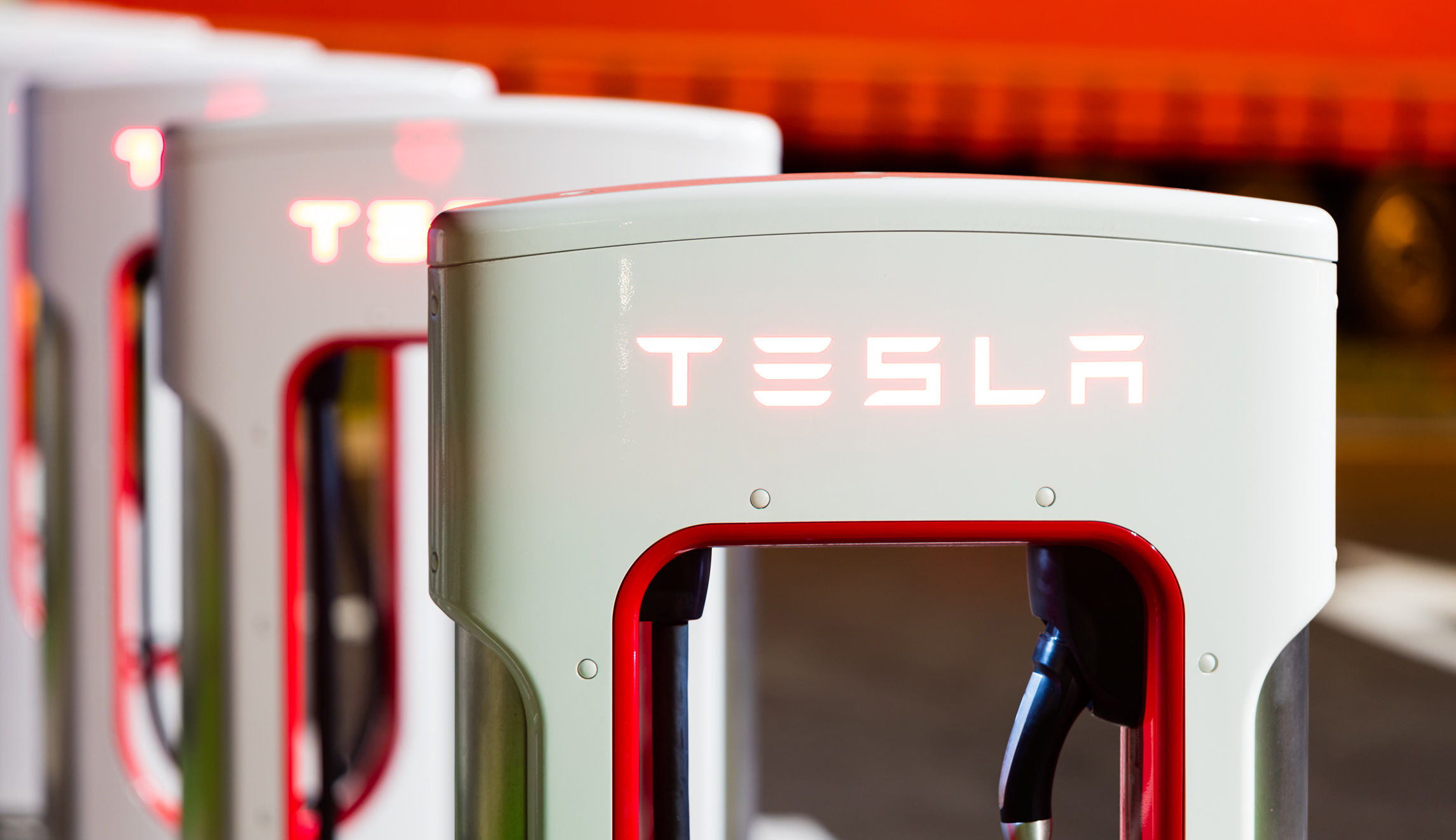 Nouvelles portant l'étiquette Tesla, Elektor