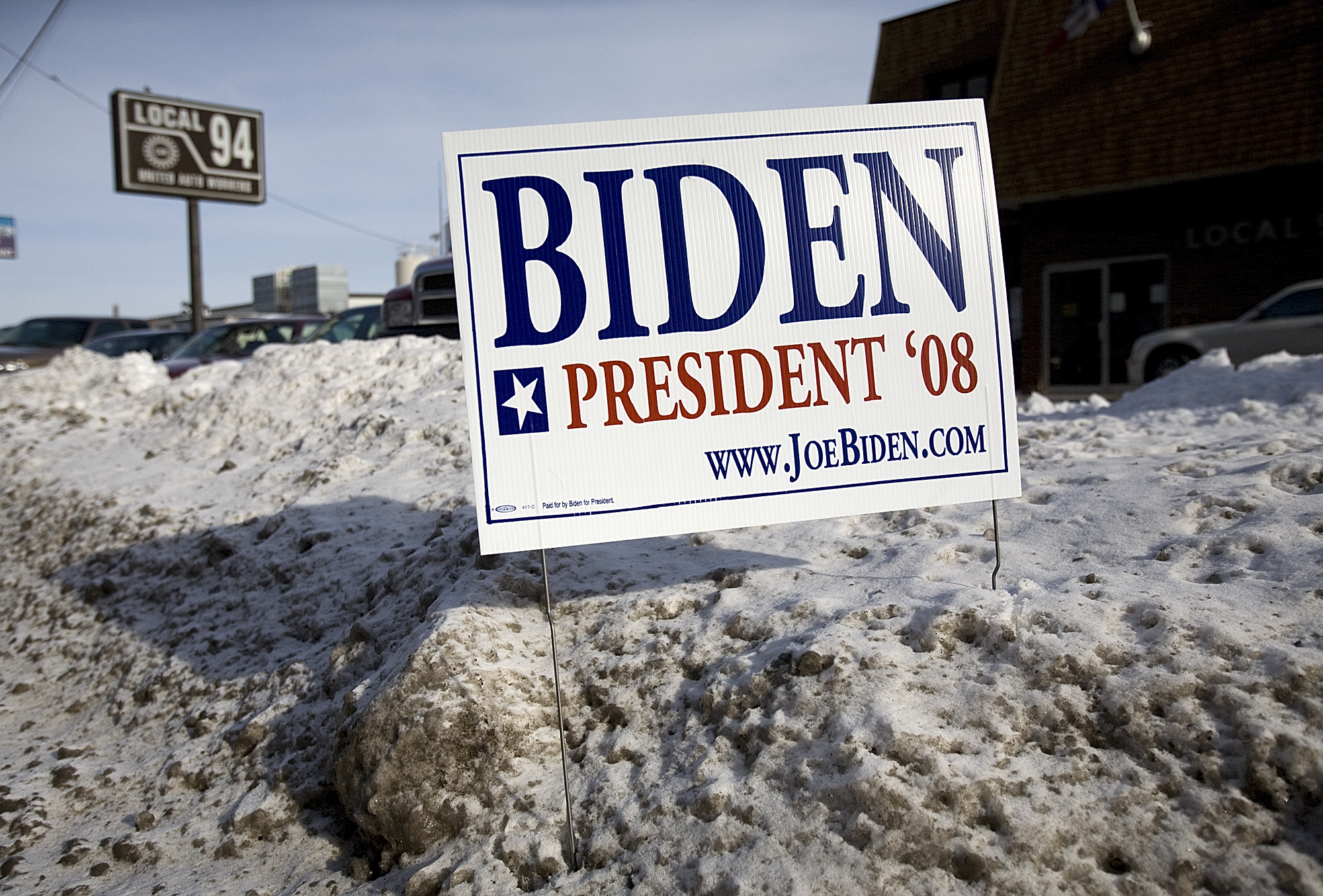 Biden tops in 2020 poll, Starbucks’ Schultz emerges at 21% - Washington ...