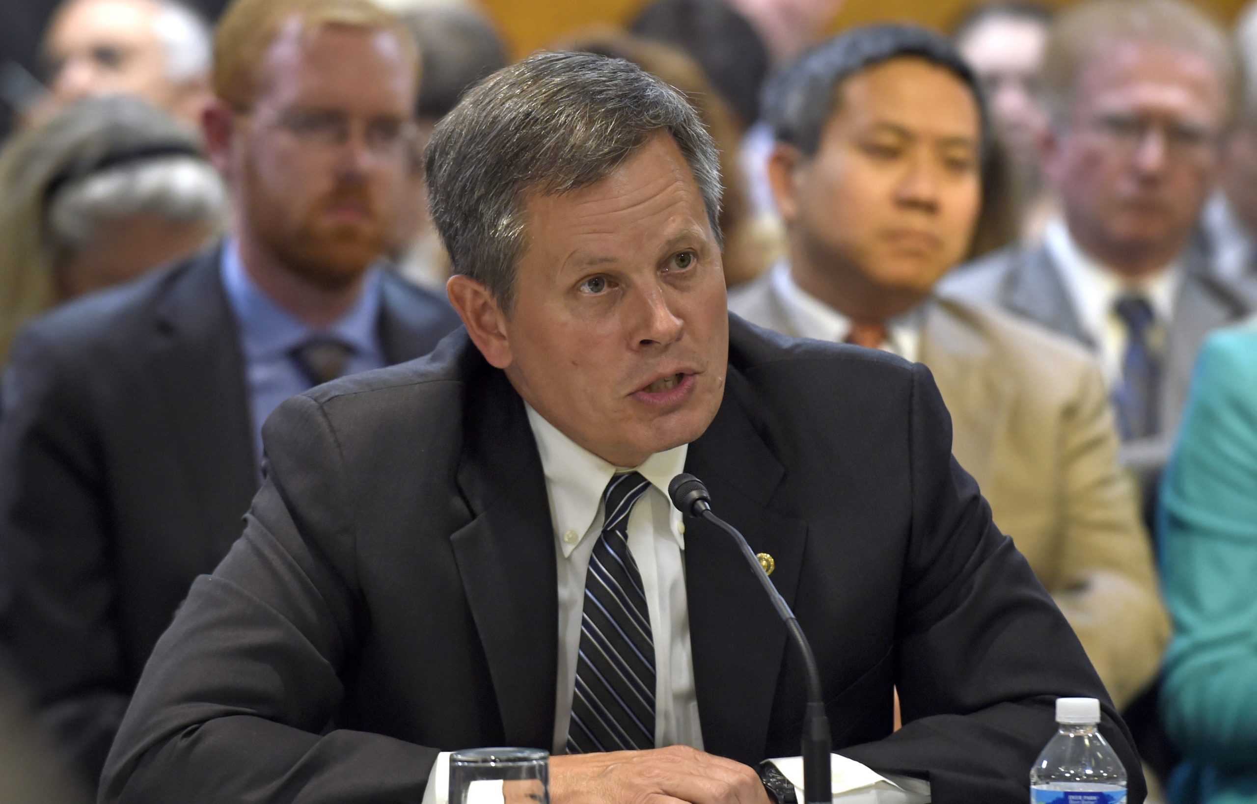 Daines becomes 17th GOP senator to back sentencing bill - Washington ...