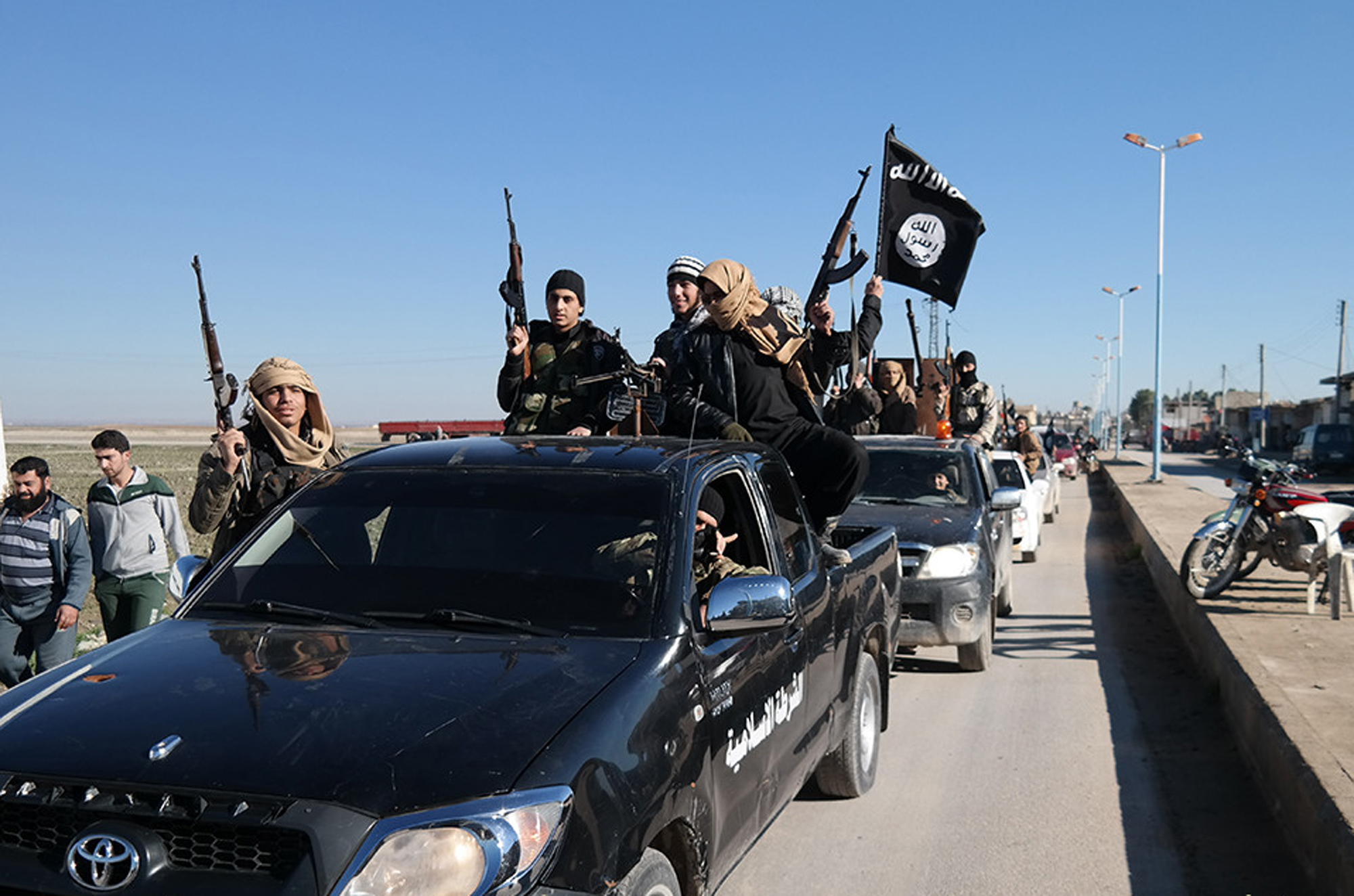 ISIS ‘moron’ selfie leads to airstrike - Washington Examiner