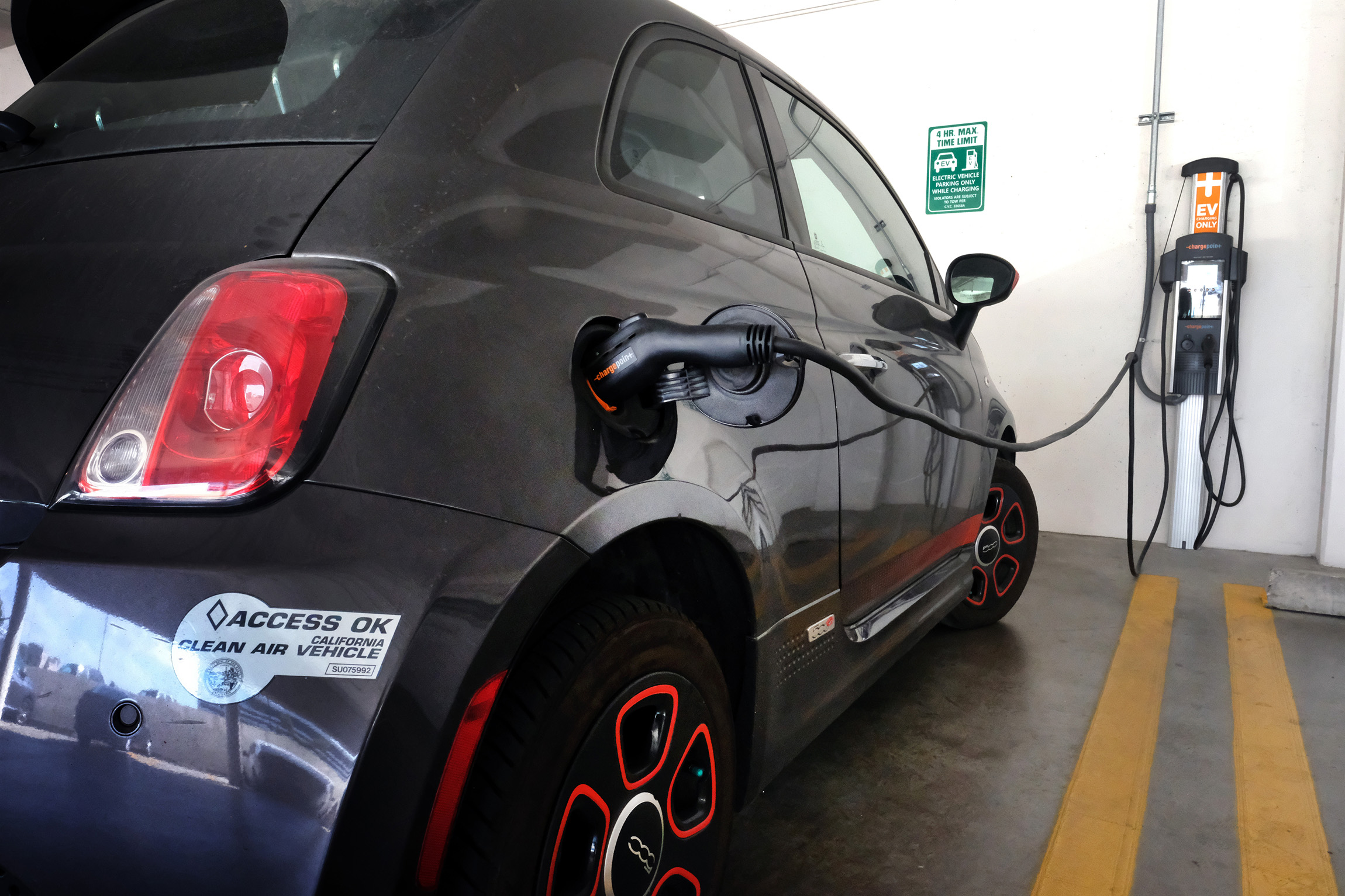 Polls reveal opposition to electric vehicle mandates in 7 states