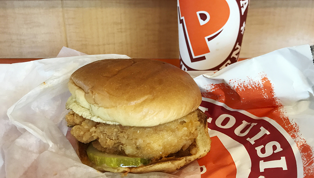 Murder suspect identified in Popeyes chicken sandwich stabbing case