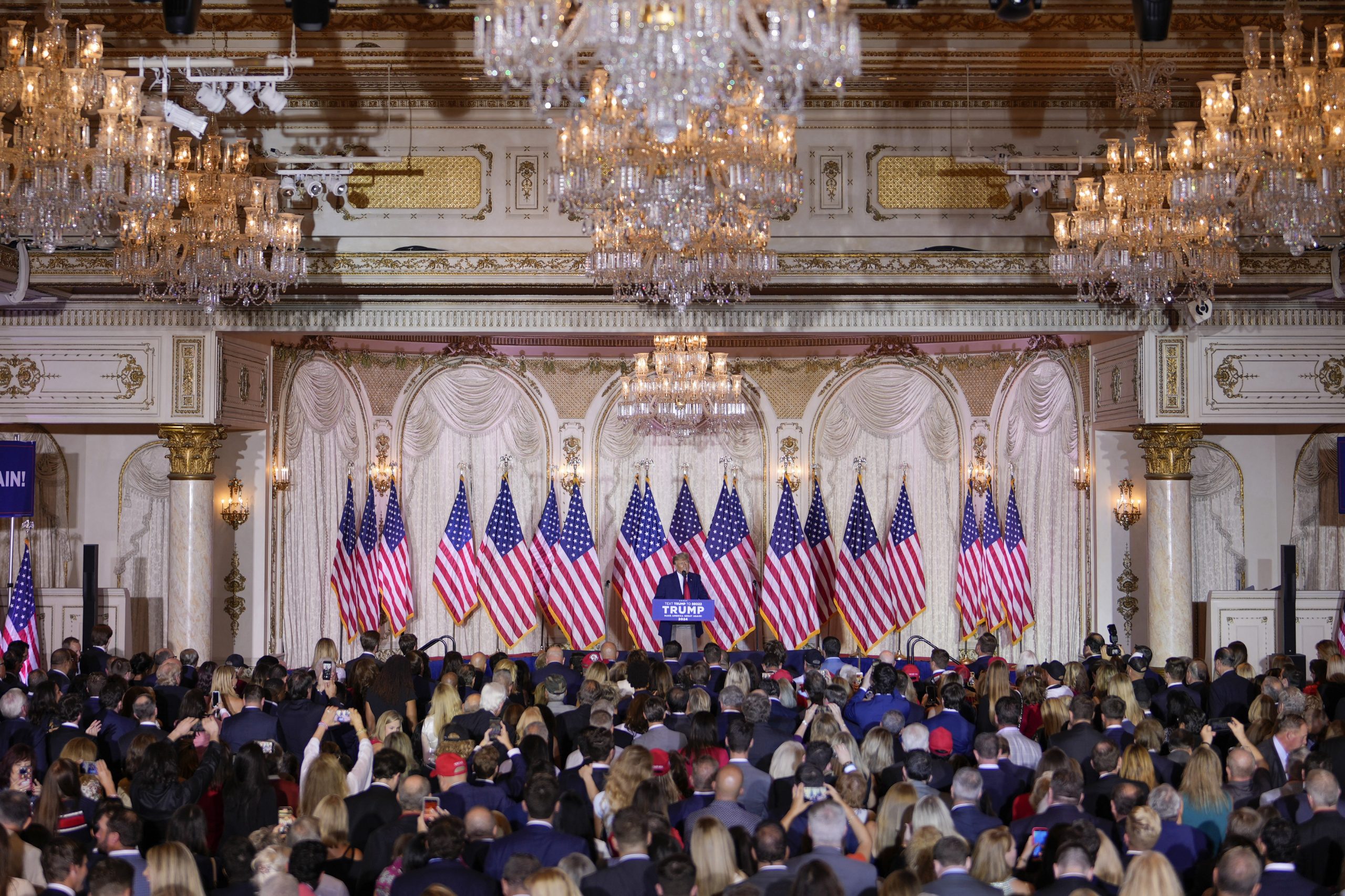 WATCH Crowd at Trump 2024 announcement stopped from leaving while