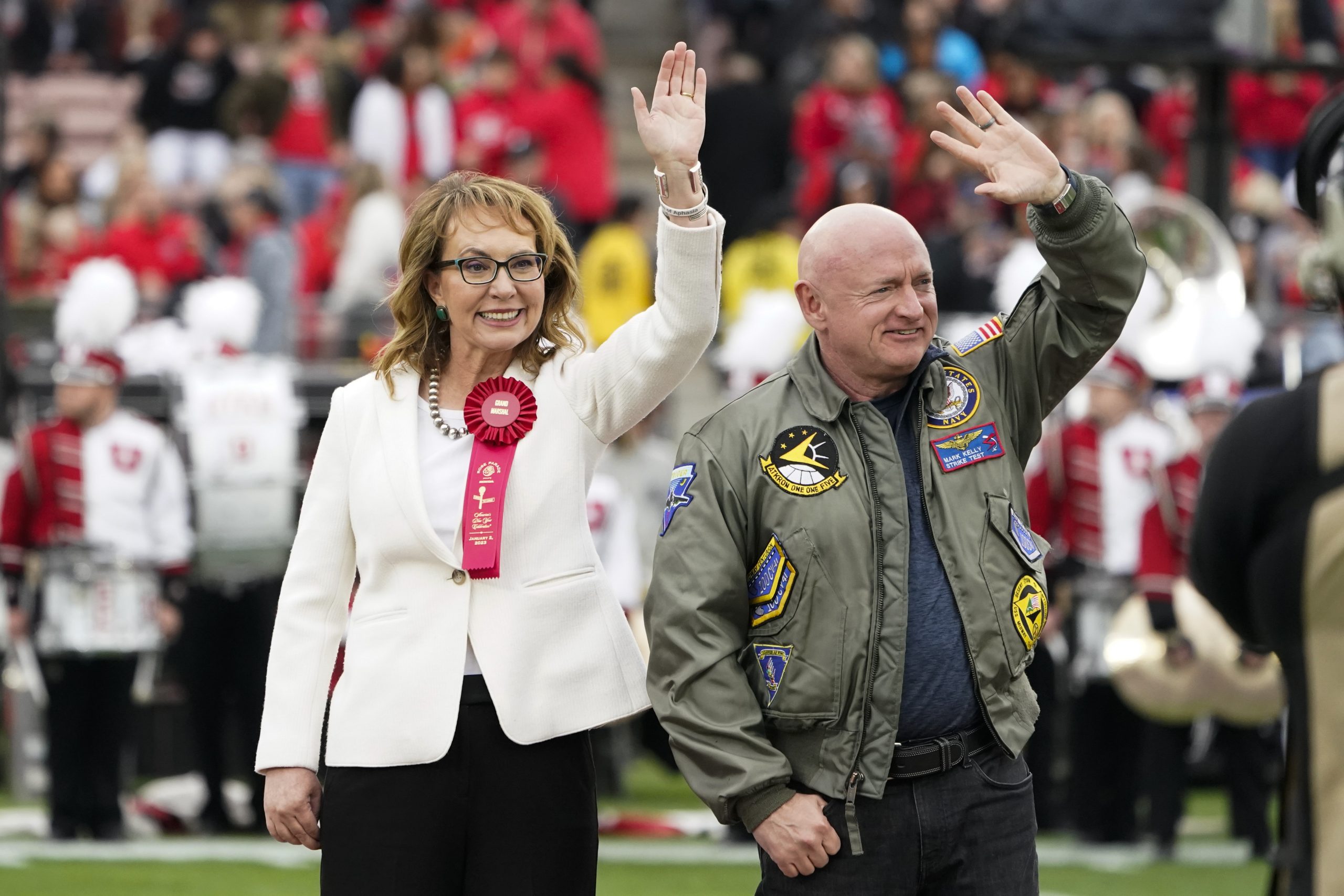 Rose Bowl referee calls Mark Kelly the wrong name during coin toss