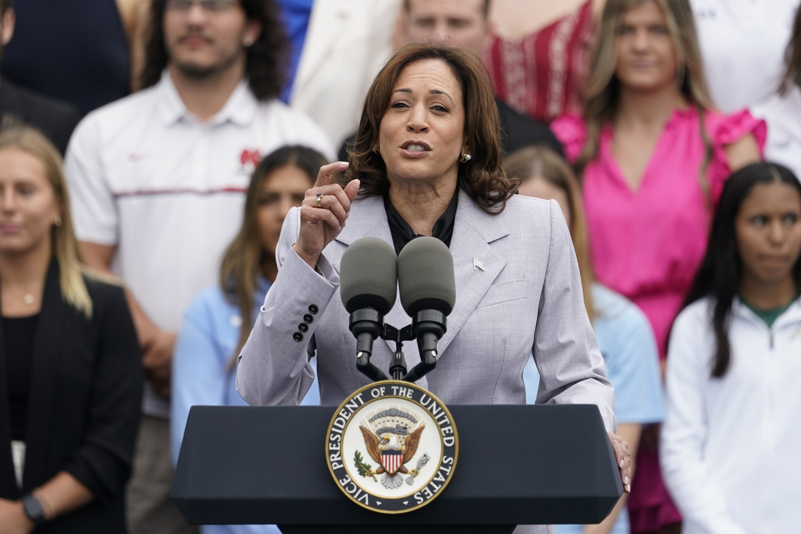 Kamala Harris to mark anniversary of Roe reversal in major North ...