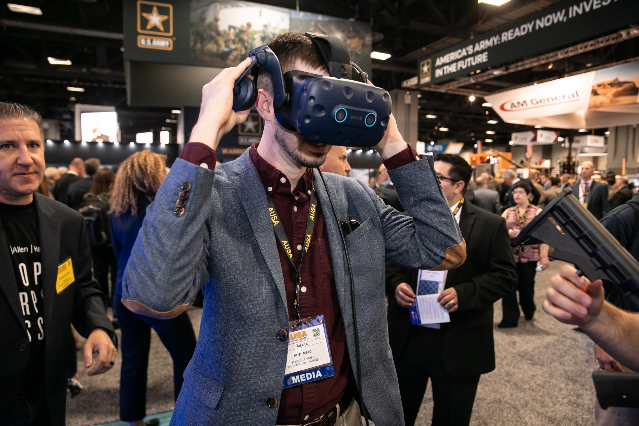 Washington Examiner reporter Russ Read uses a virtual reality interface, at the annual AUSA meeting in Washington. D.C., Tuesday, October 15, 2019. The technology is made by Booz Allen Hamilton, which is used as a virtual training tool for the military. 
