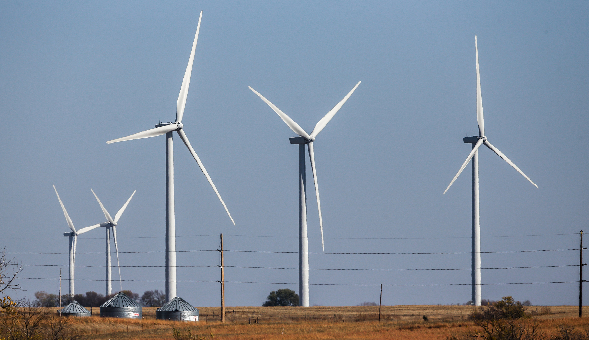 FERC moves to help solar, wind power by removing barrier to energy ...