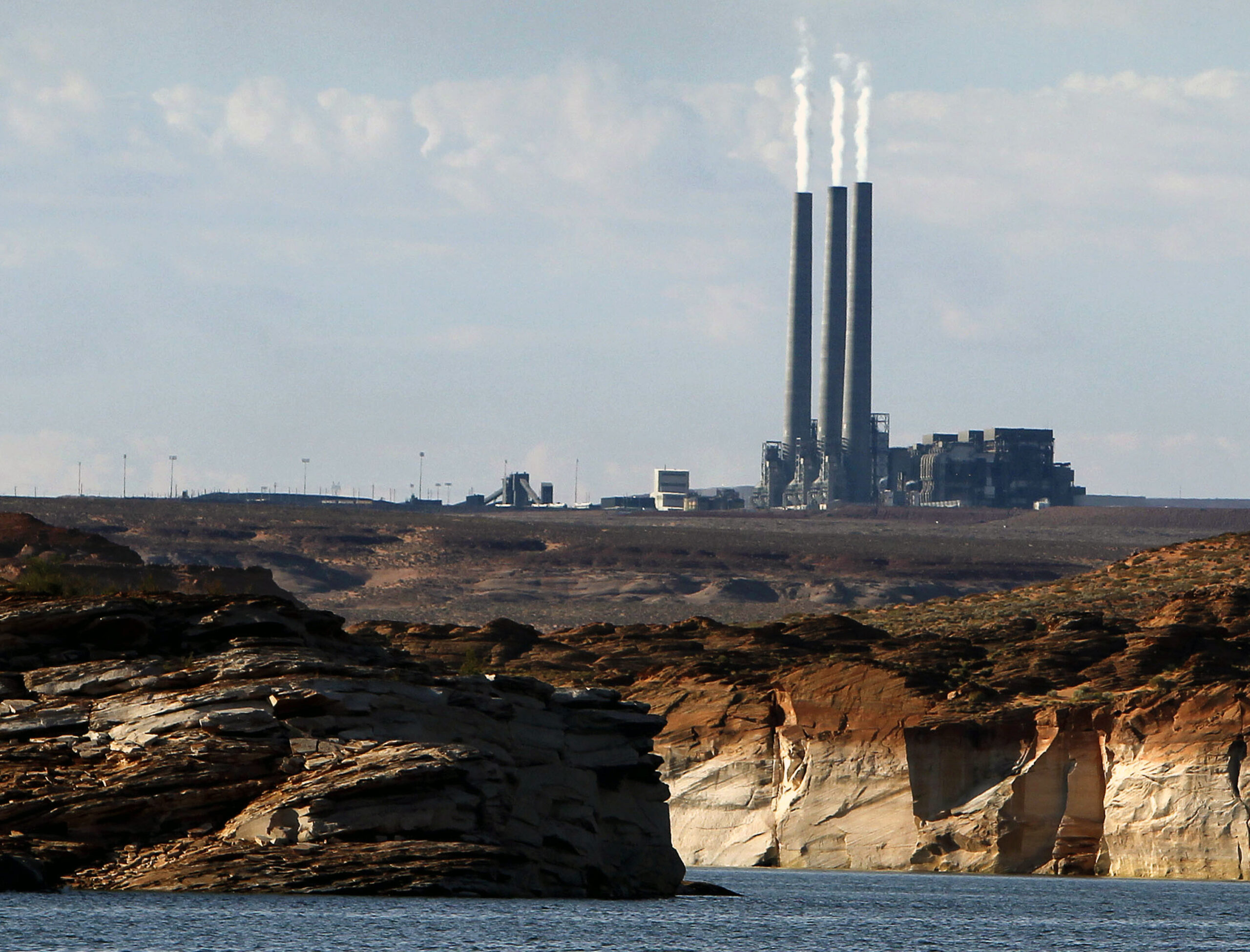 NextImg:Supreme Court seems ready to block ‘good neighbor’ pollution rule - Washington Examiner
