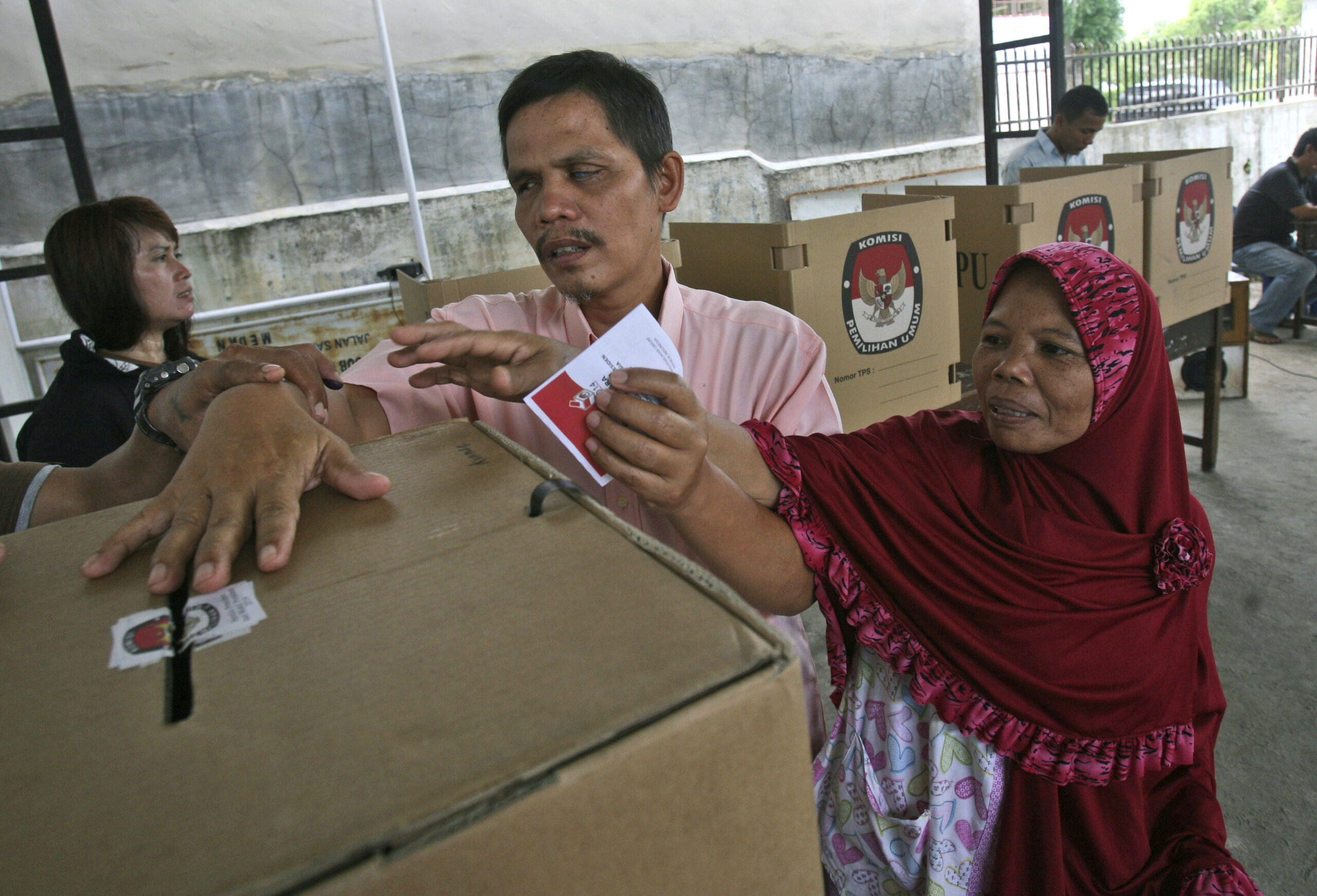 Widodo Leads Early Results In Indonesia Election - Washington Examiner