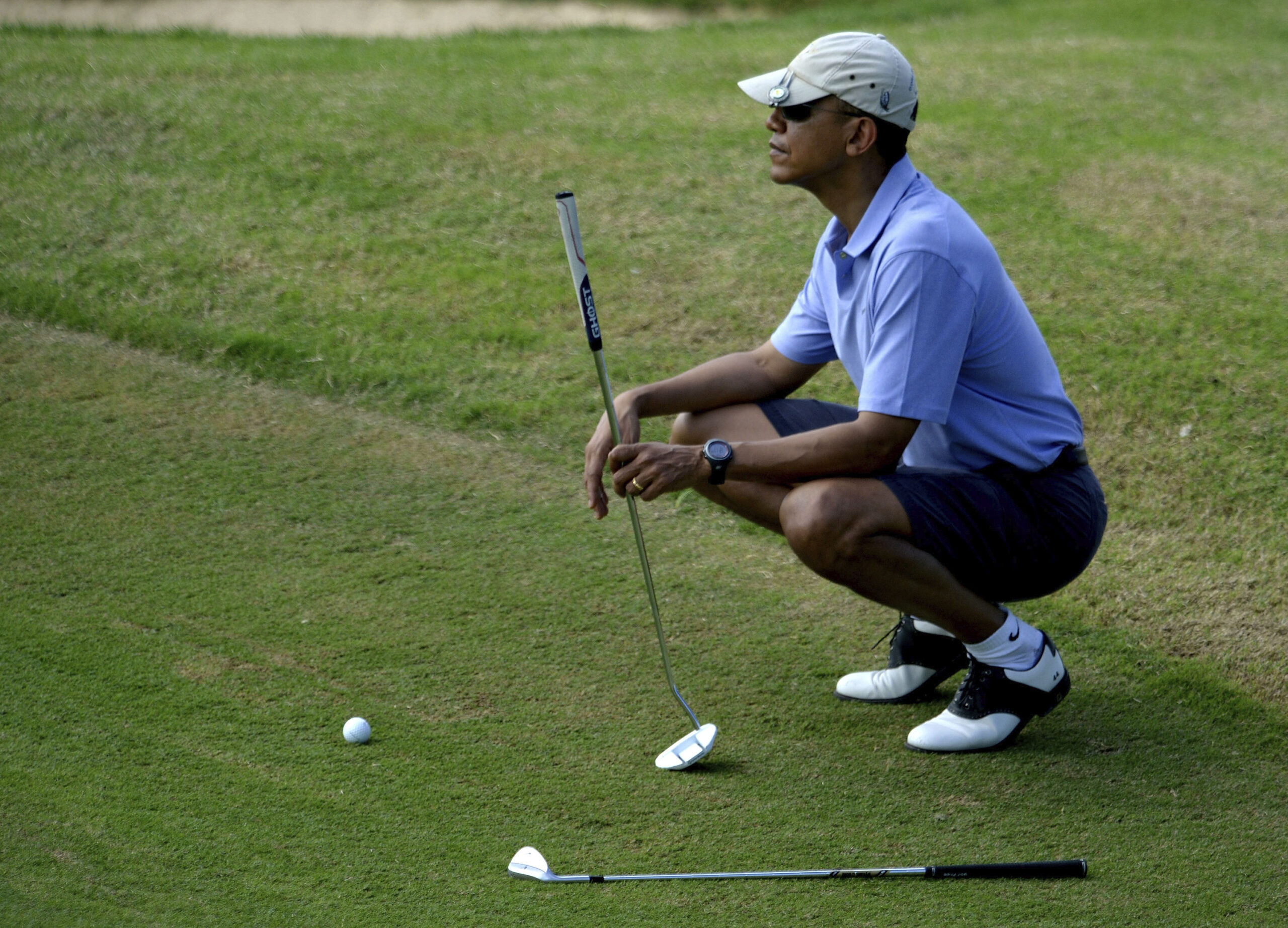 Obama disses ‘Auntie’ one last time Skips her funeral to golf