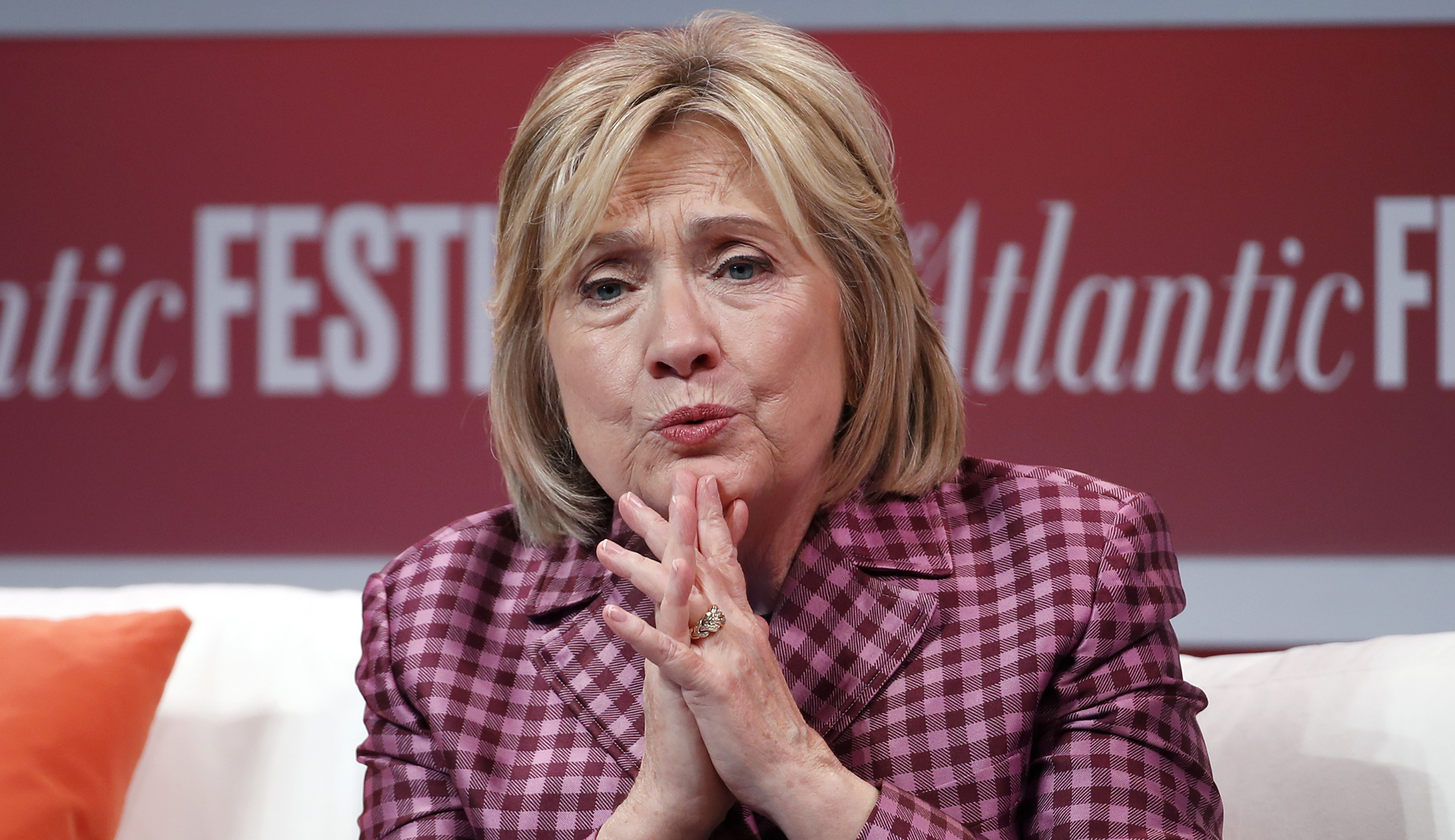 ‘kiss Of Death Democrats Keep Hillary Off Campaign Trail Washington Examiner