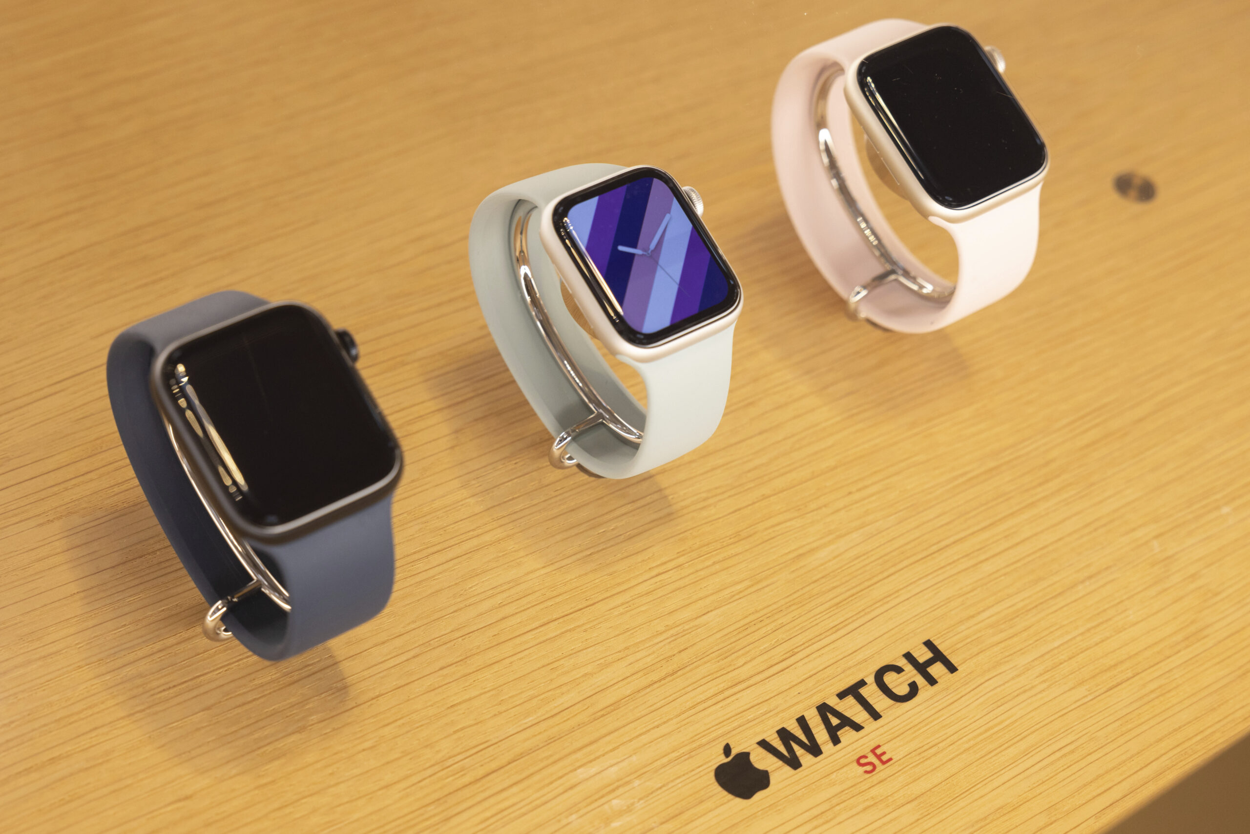 NextImg:Apple prepares Apple Watch ban workaround by disabling blood oxygen tracker