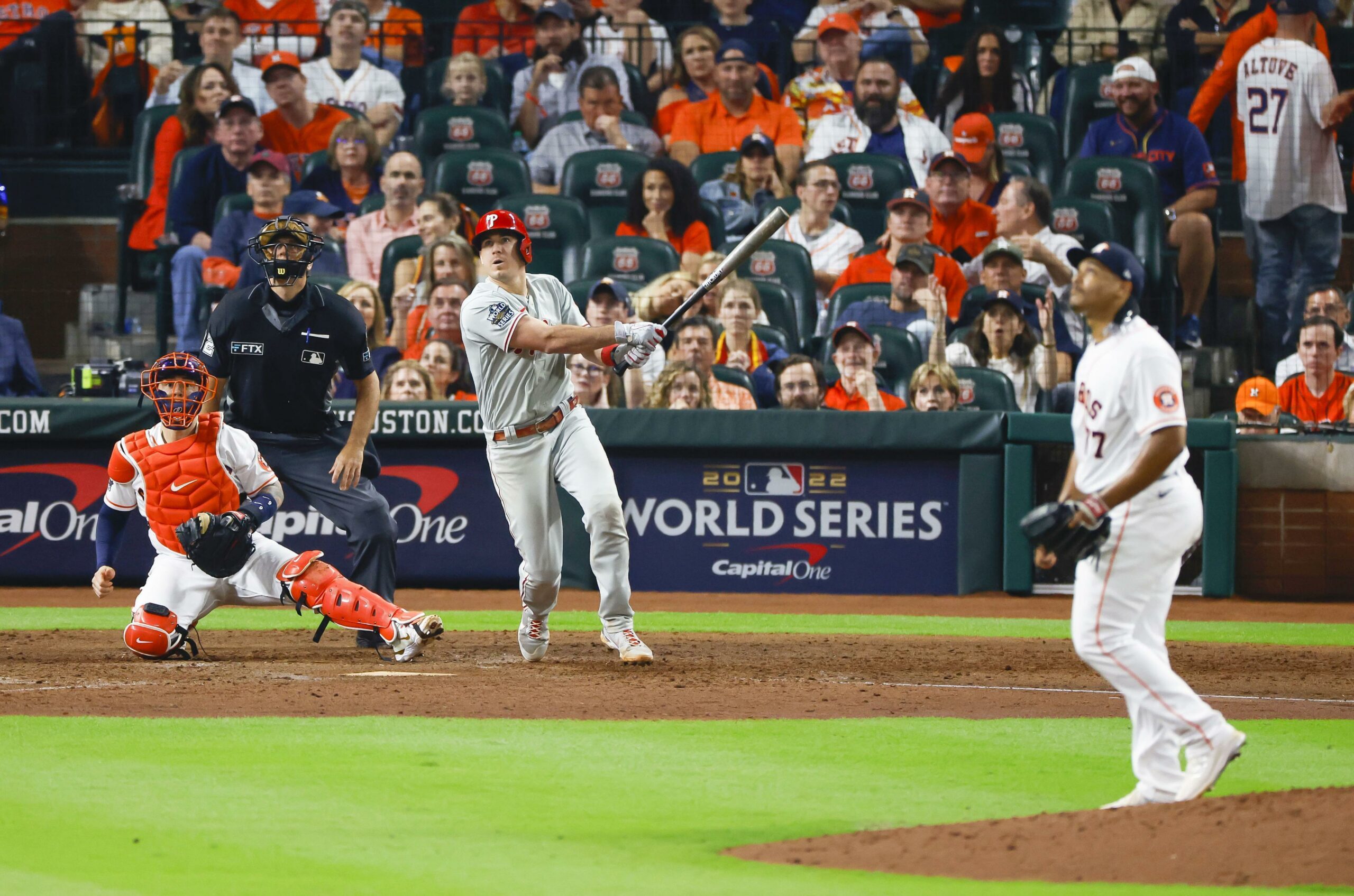 WATCH Philadelphia Phillies star launches massive home run to win