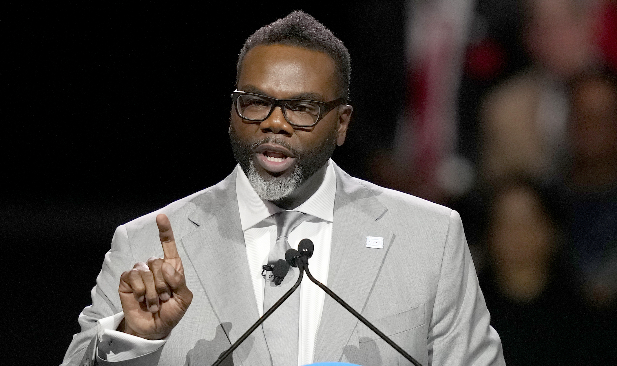Brandon Johnson reverses decision to visit US border as Chicago 