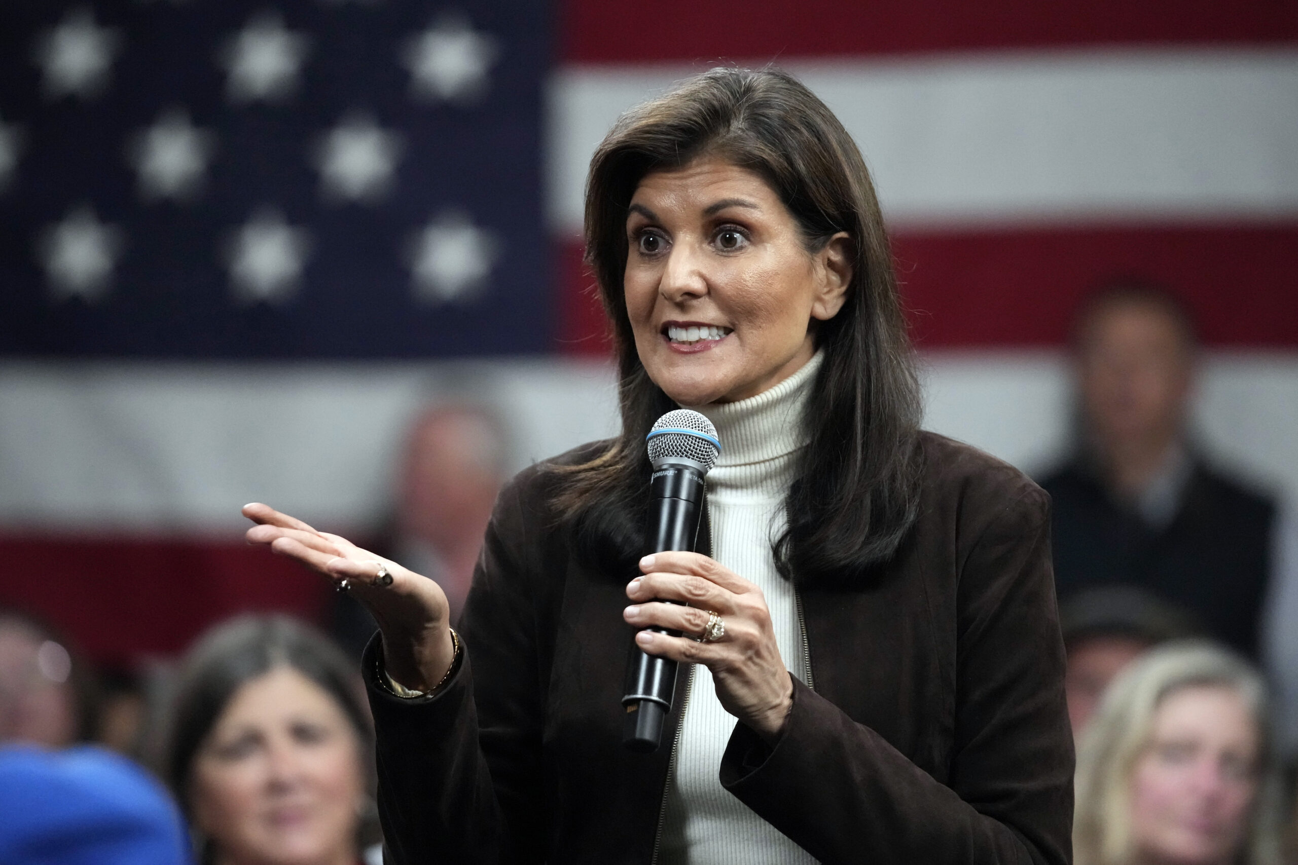 NextImg:Haley slams Biden for ‘lecturing’ her about the Civil War during Iowa town hall