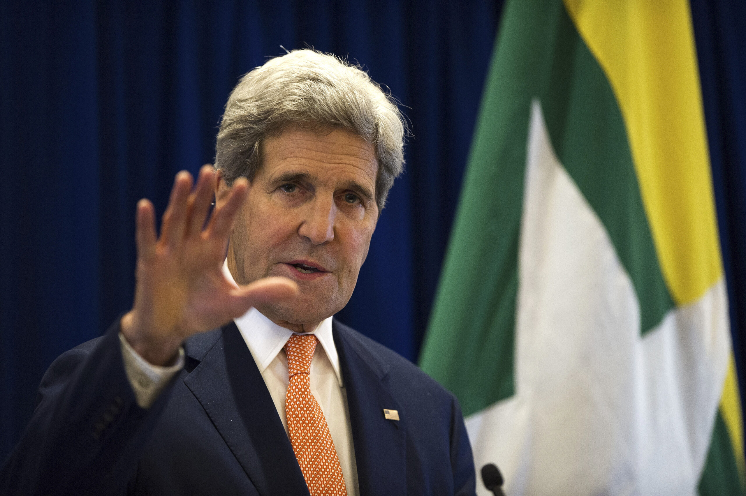 Kerry tries to ease Asian territorial disputes - Washington Examiner