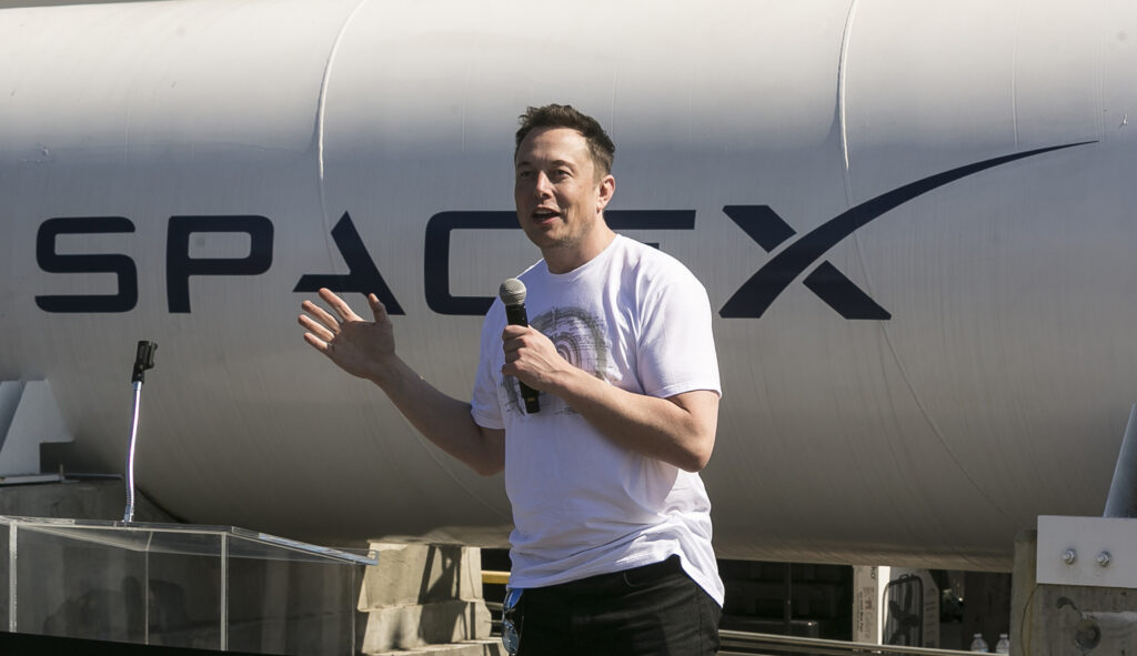 SpaceX Partners with US Intelligence to Develop Spy Satellite Network, According to Reports