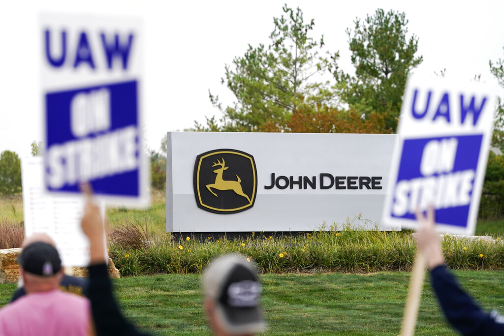 John Deere employees accept contract, ending monthlong strike