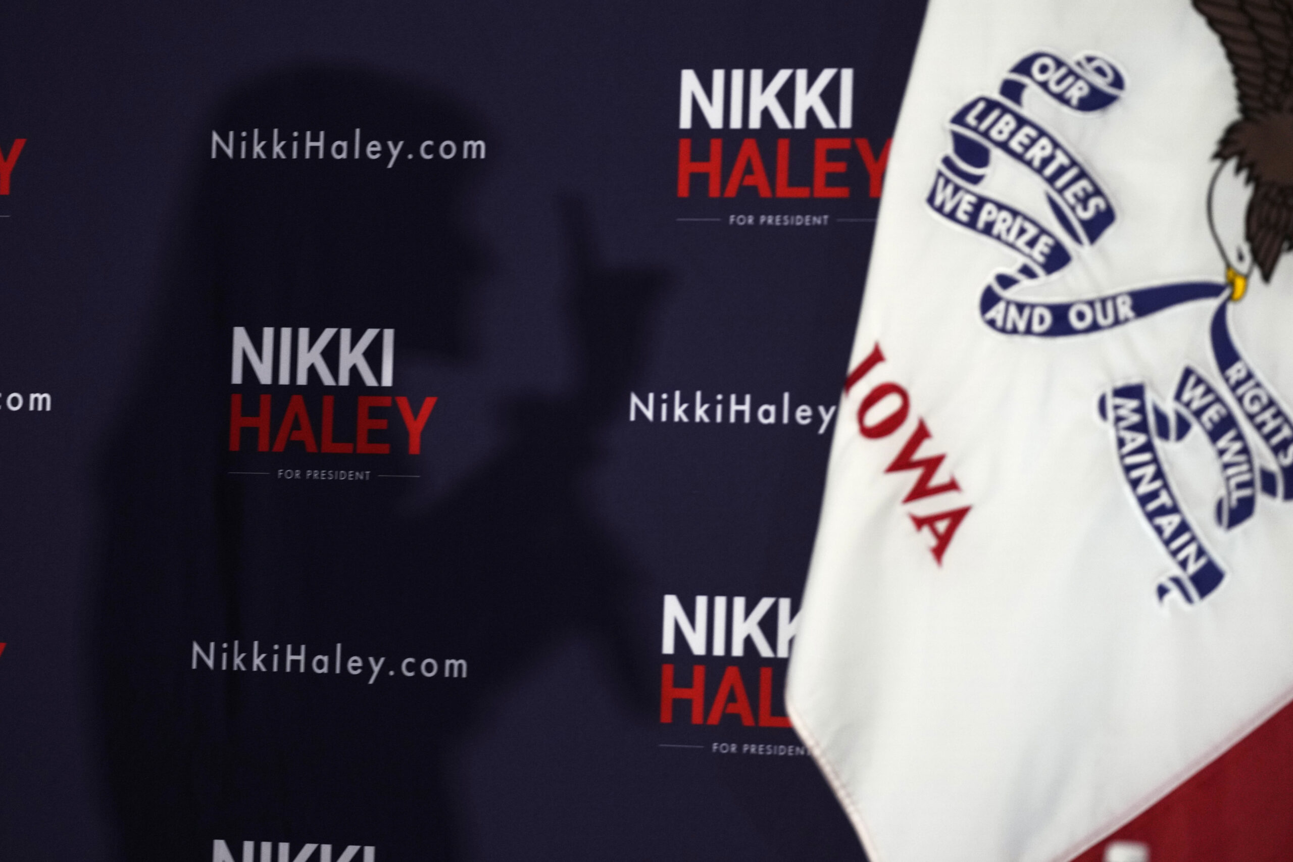 NextImg:Winter weather wreaks havoc with GOP campaigns days before Iowa