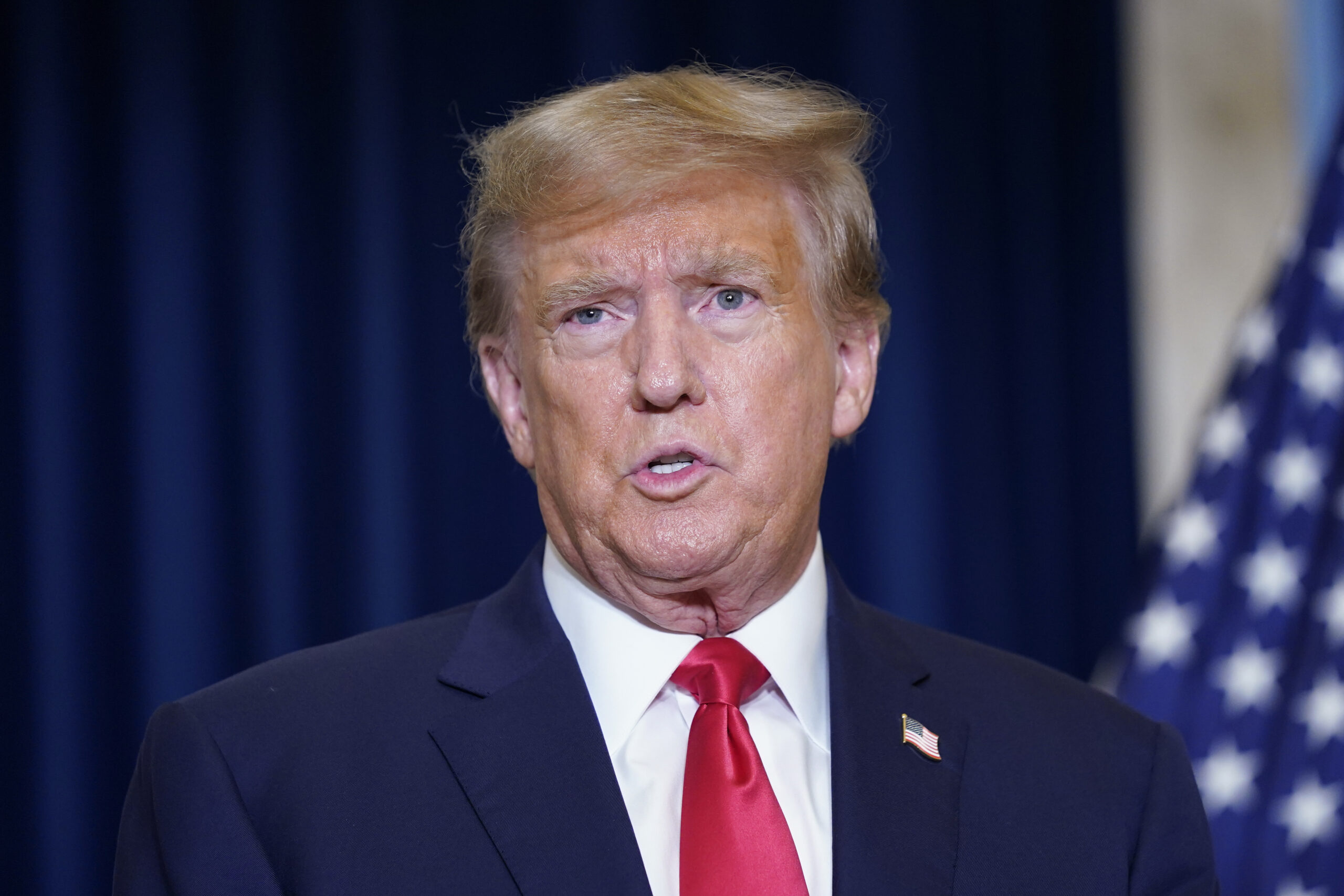 NextImg:Trump brings in birtherism and affair conspiracies against Haley in final days before Iowa caucuses