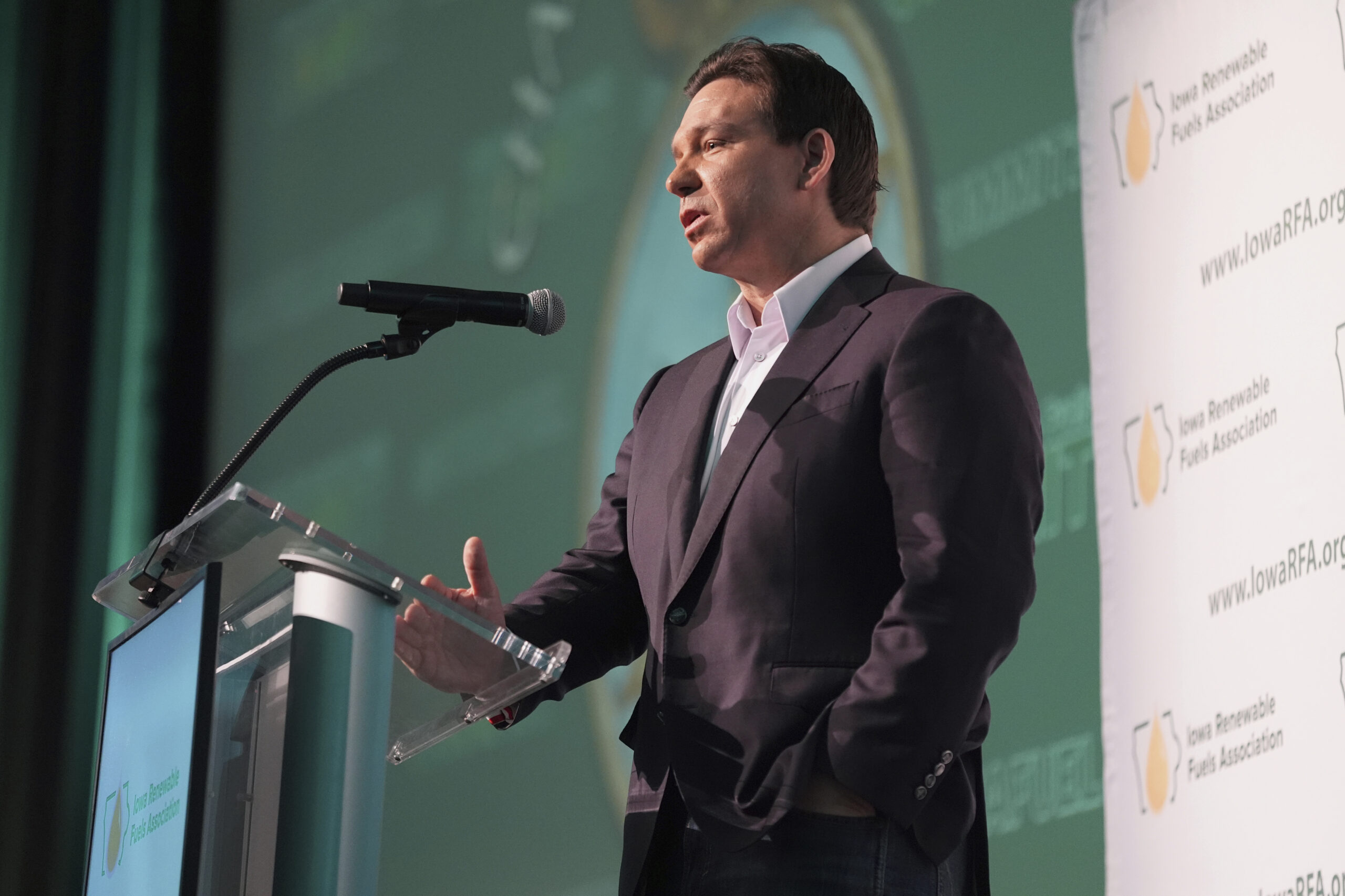 NextImg:DeSantis camp makes quick work of climate protester at campaign event