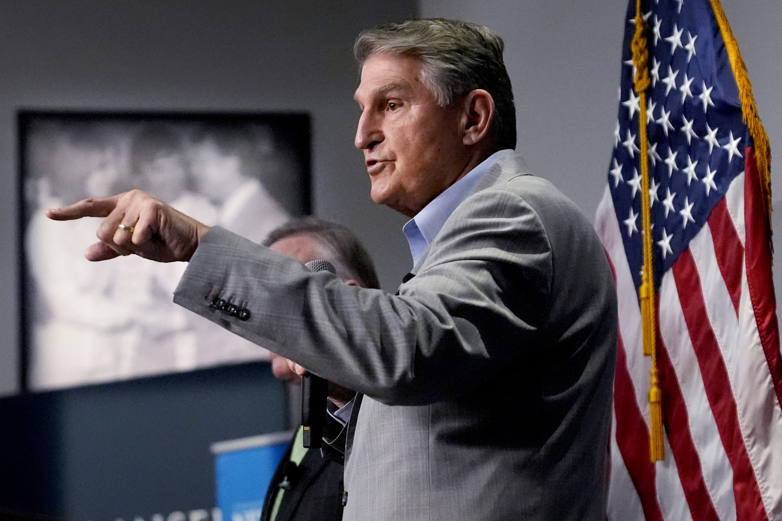 NextImg:Manchin drops major hint about 2024 if his efforts to pull Biden to the center fail
