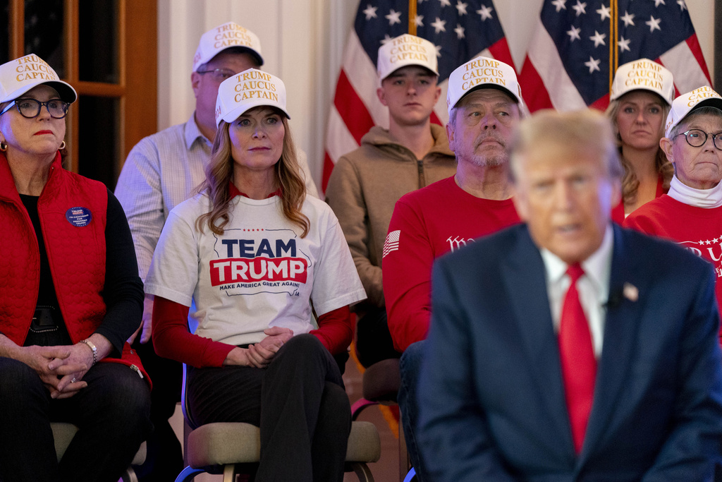 NextImg:Trump's challengers find their Iowa campaigns no match for MAGA 'movement'