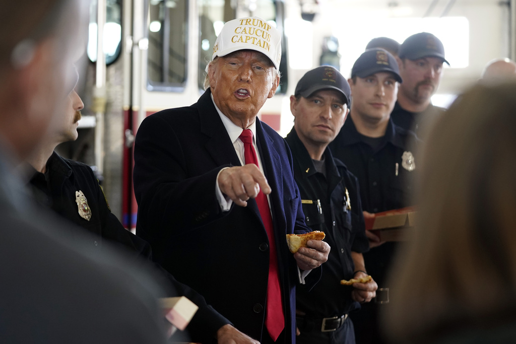 NextImg:Trump seeks 2016 do-over in Iowa armed with stronger campaign organization