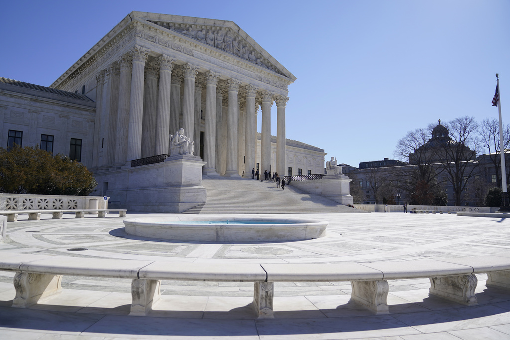 NextImg:Supreme Court dodges chance to protect girls' bathrooms