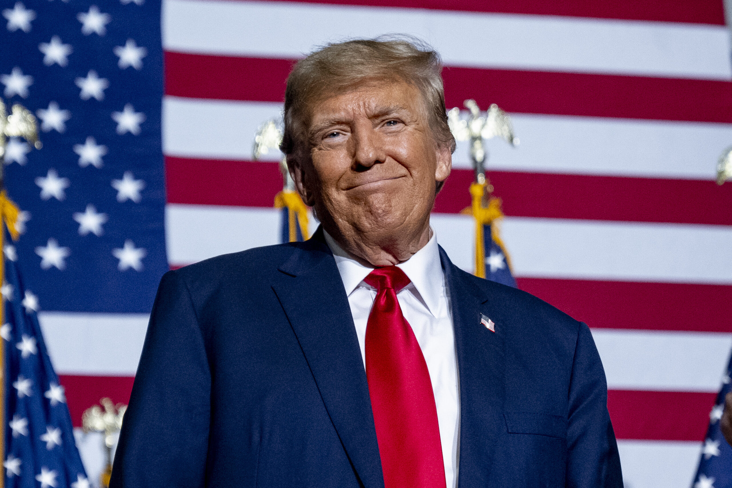 NextImg:Iowa puts pressure on Trump's rivals to show they can compete