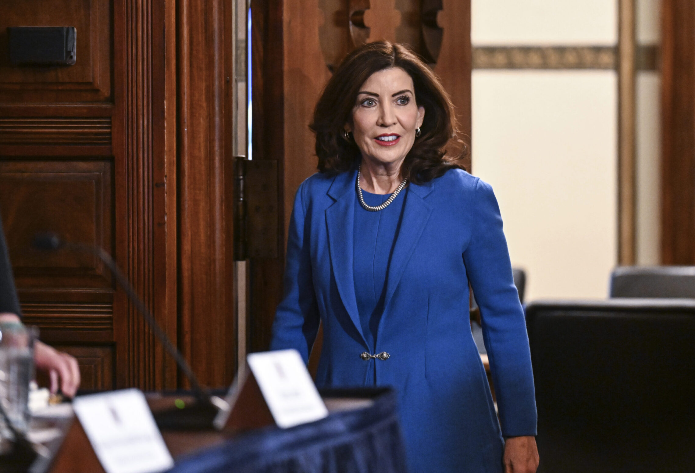 NextImg:Hochul tells judges to start holding criminals after immigrants who beat police officer skipped town
