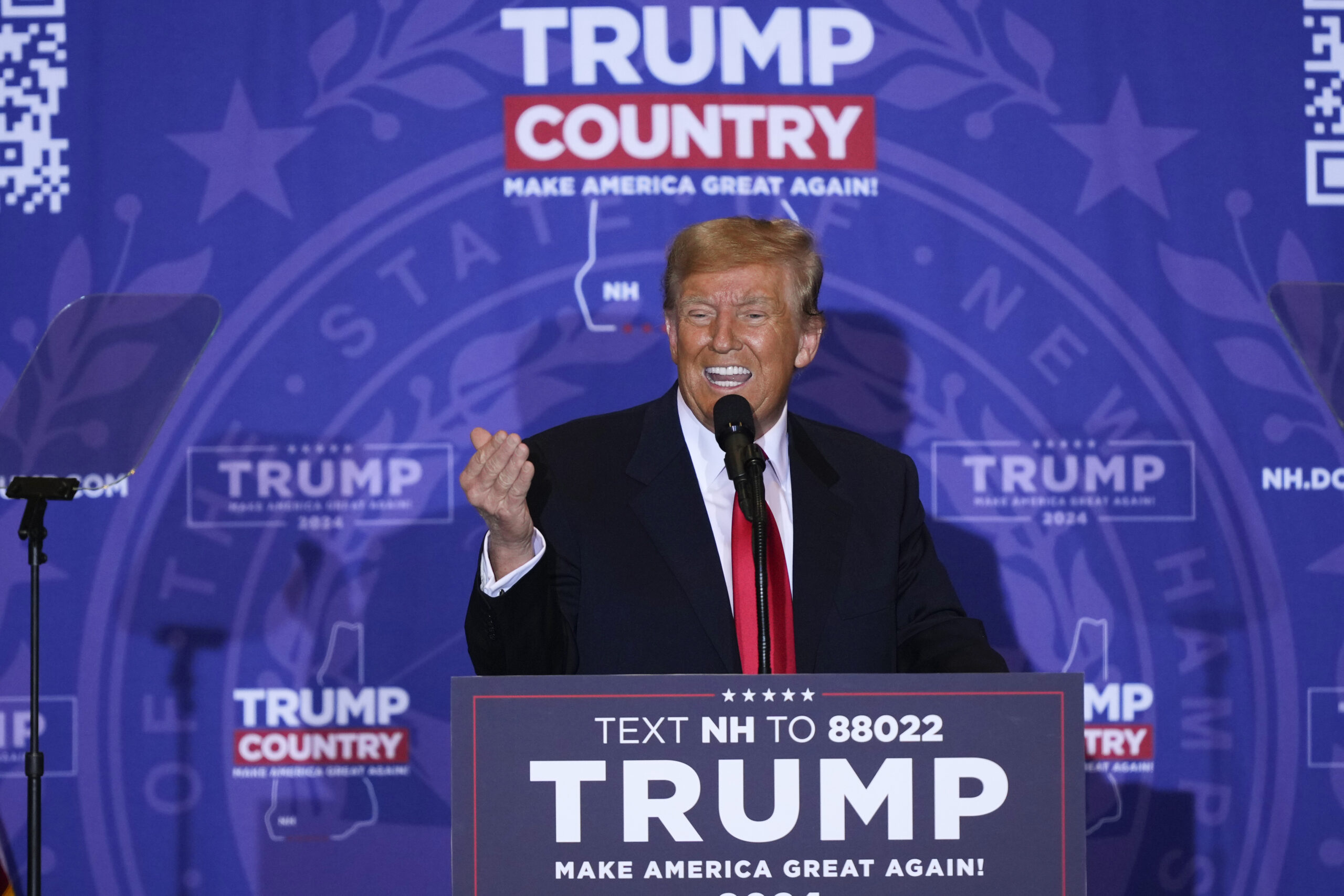 NextImg:Trump rails against Haley as he tries to stop her rise in New Hampshire