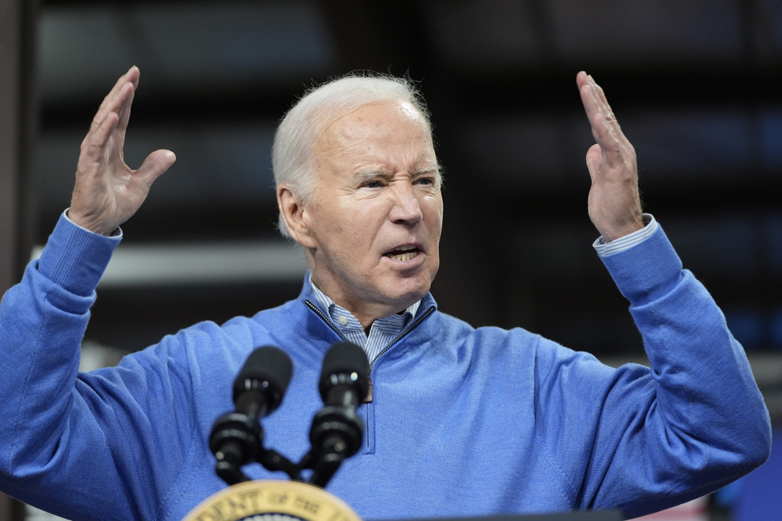 NextImg:Neither candidate should have this much power