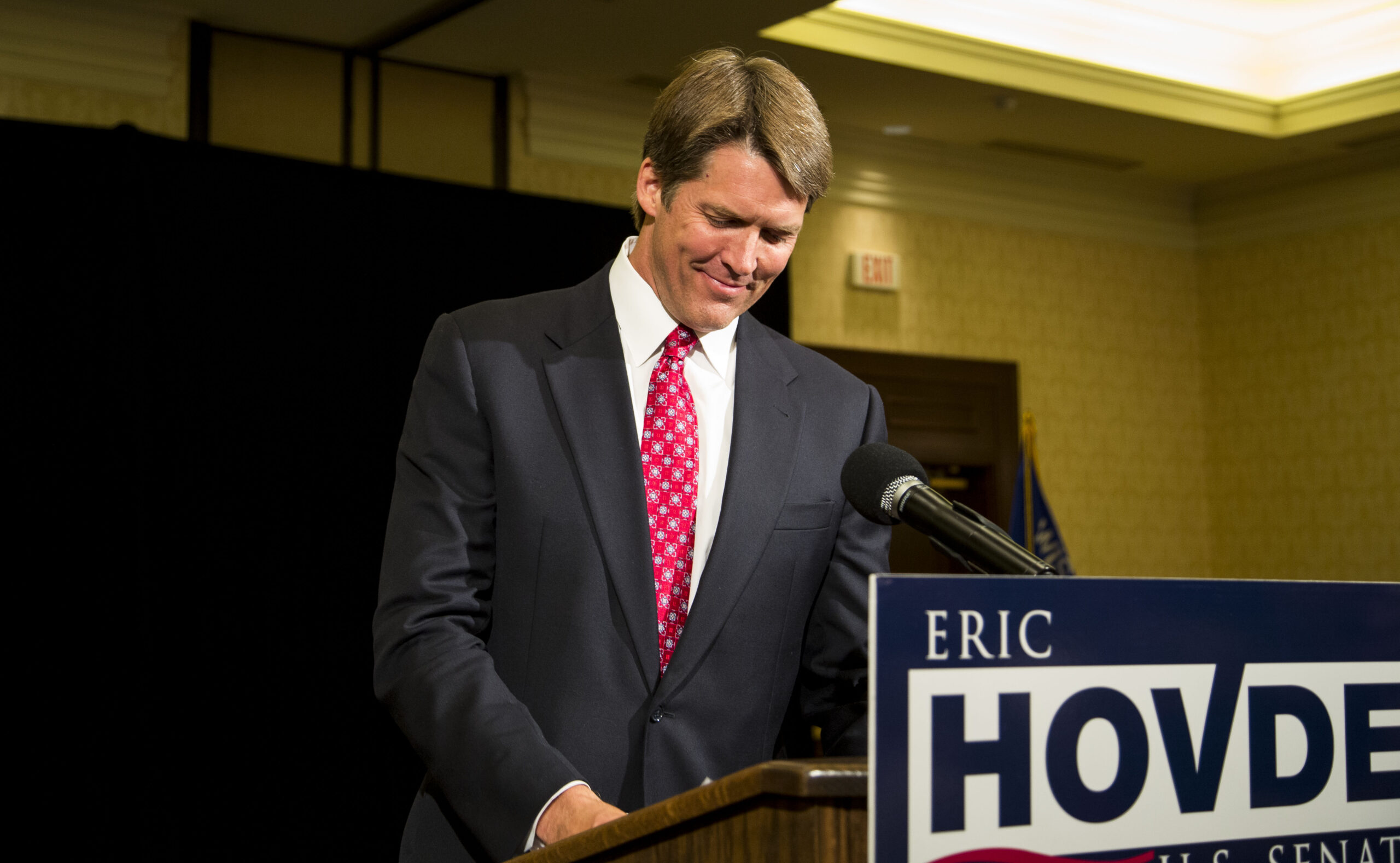 Eric Hovde, a Wisconsin businessman, set to launch challenge against Tammy Baldwin next week