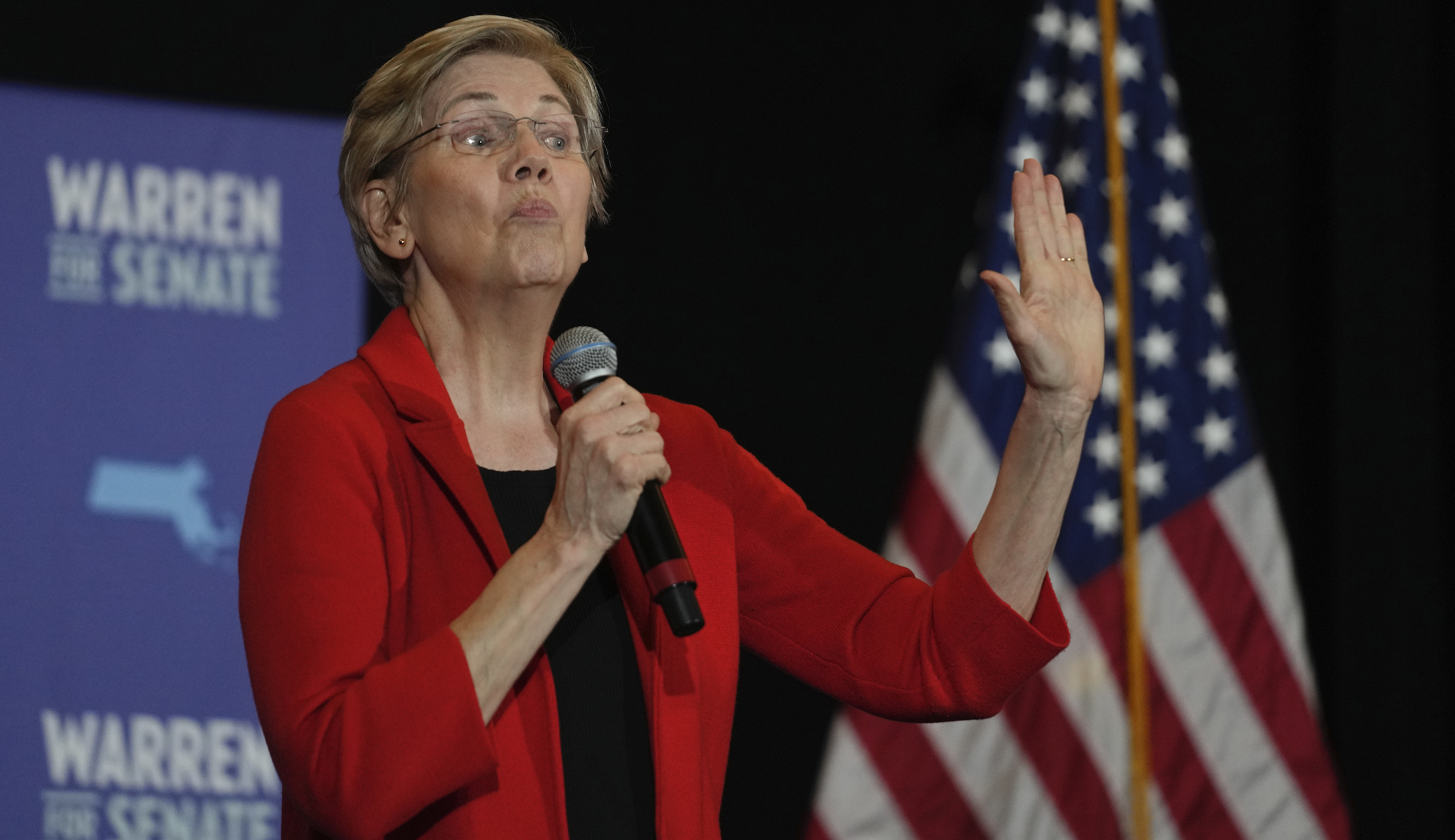 Elizabeth Warren declares war on the Supreme Court - Washington Examiner
