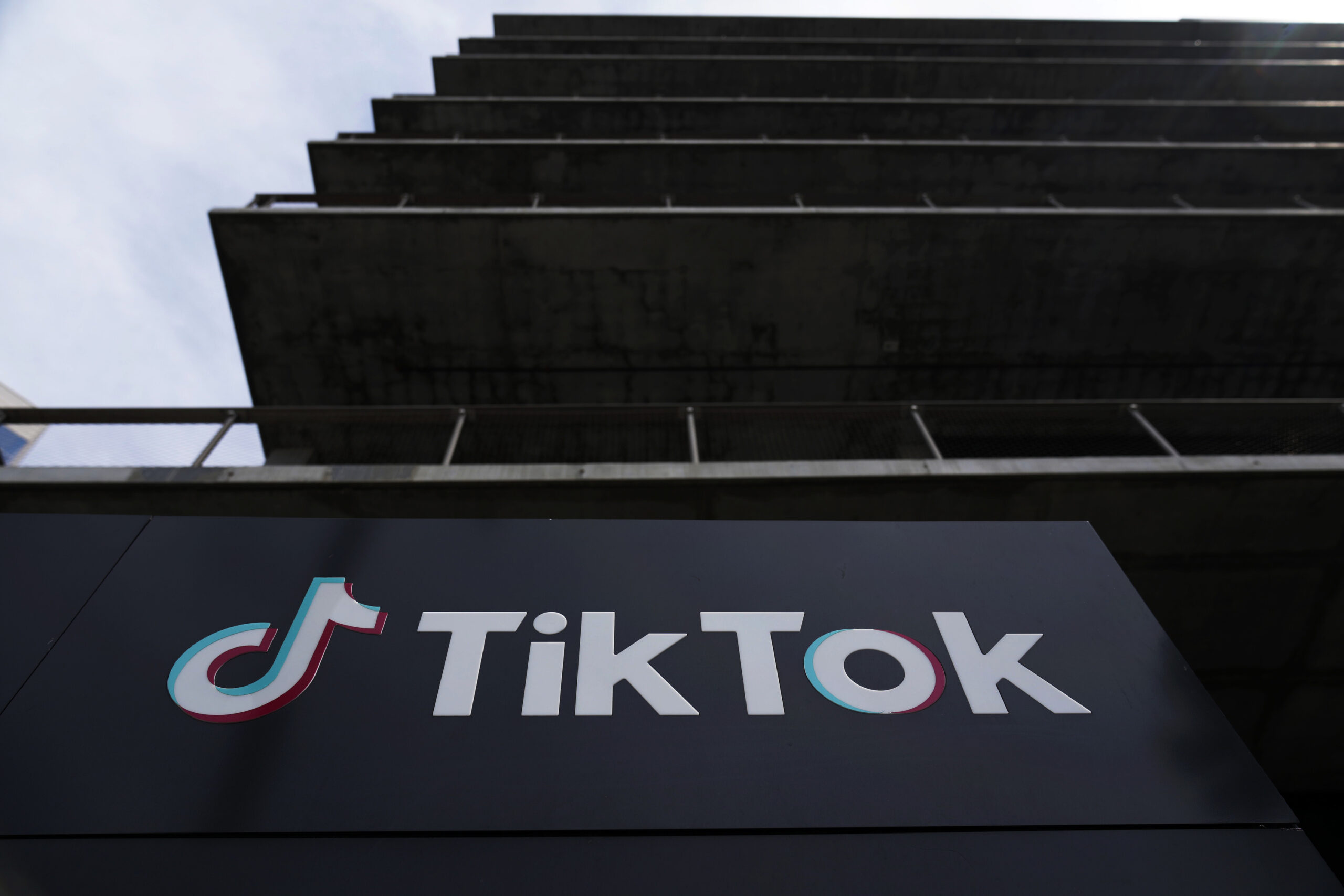 NextImg:TikTok legislation could face stonewall in the Senate from bipartisan skeptics - Washington Examiner
