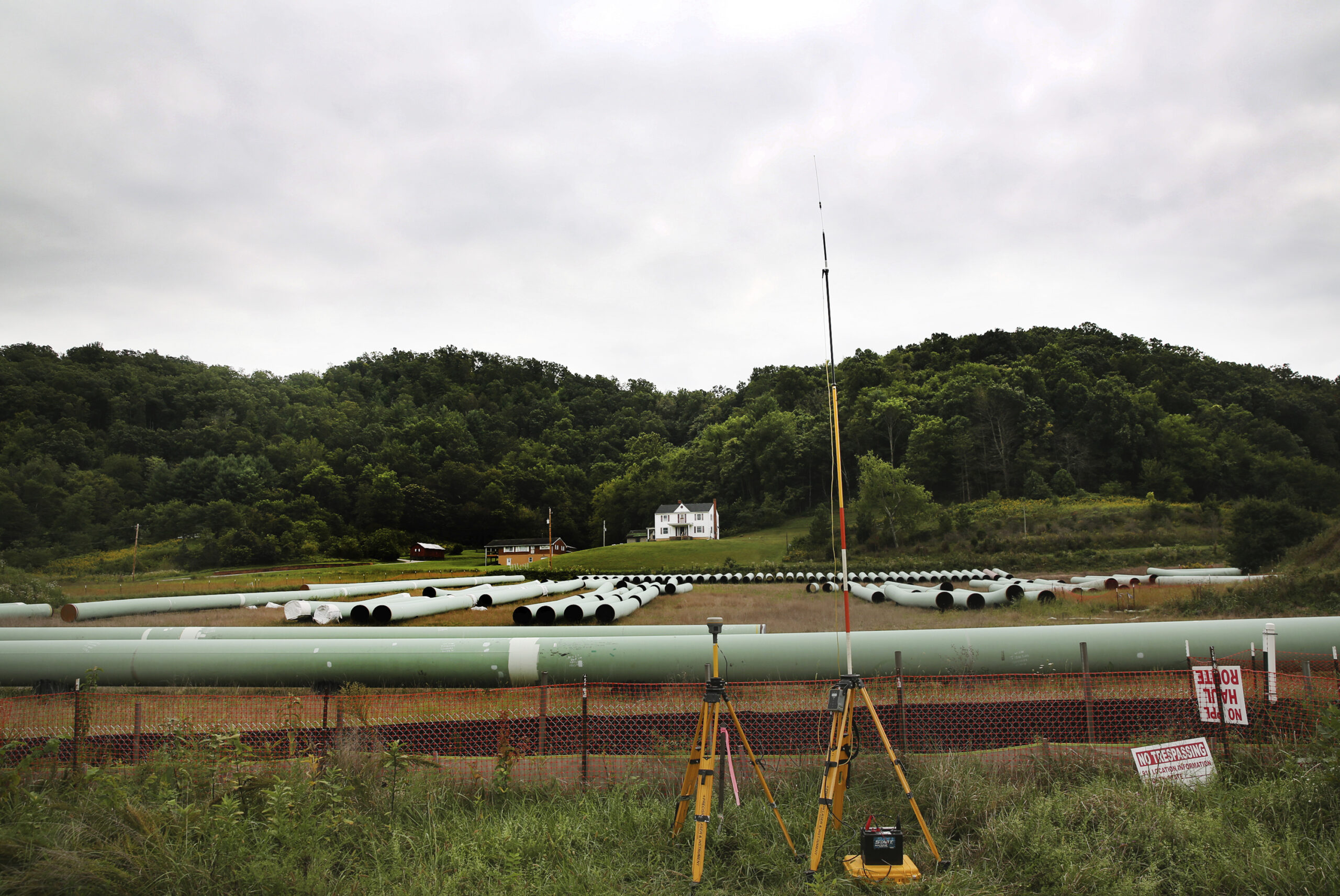 NextImg:Manchin-backed Mountain Valley Pipeline delayed again - Washington Examiner