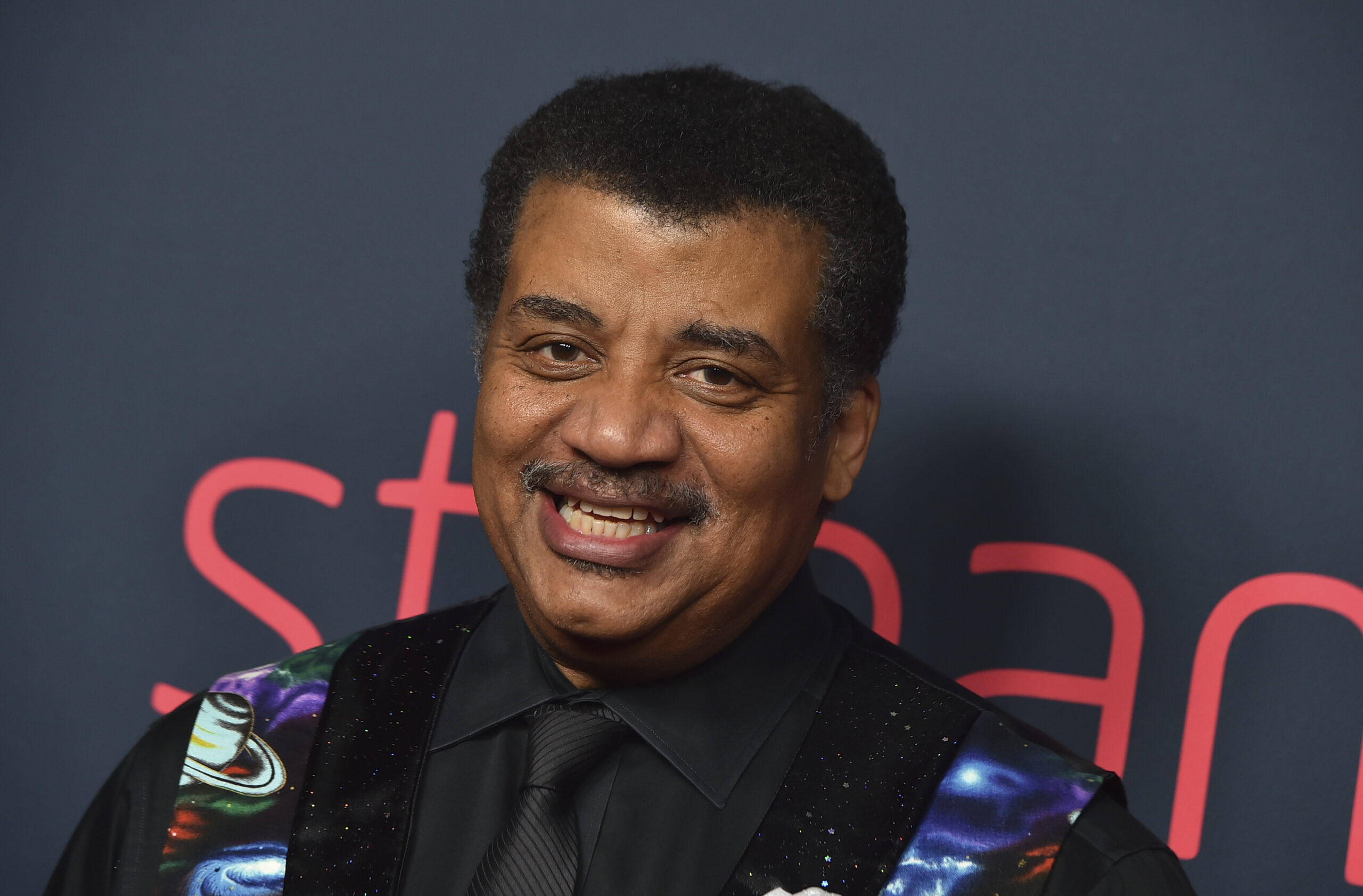 Neil deGrasse Tyson fights MSG over tickets, claims all-white board: Report