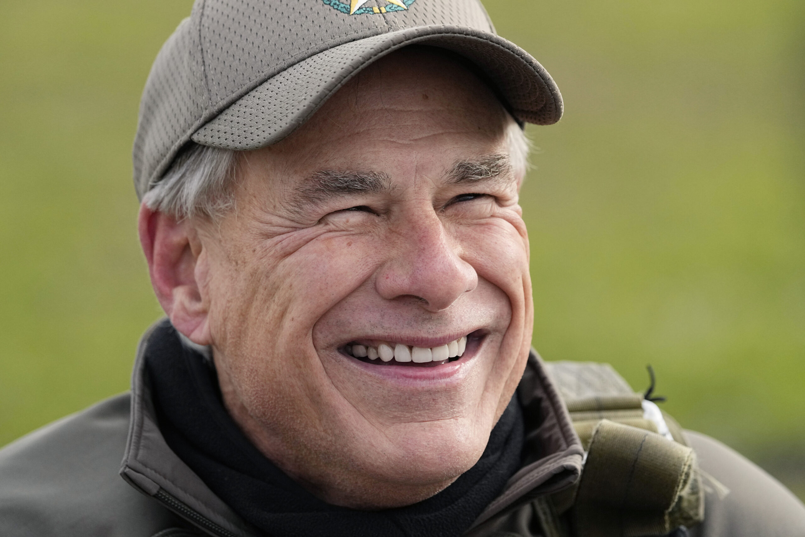 Abbott calls NYC migrant plan ‘insane