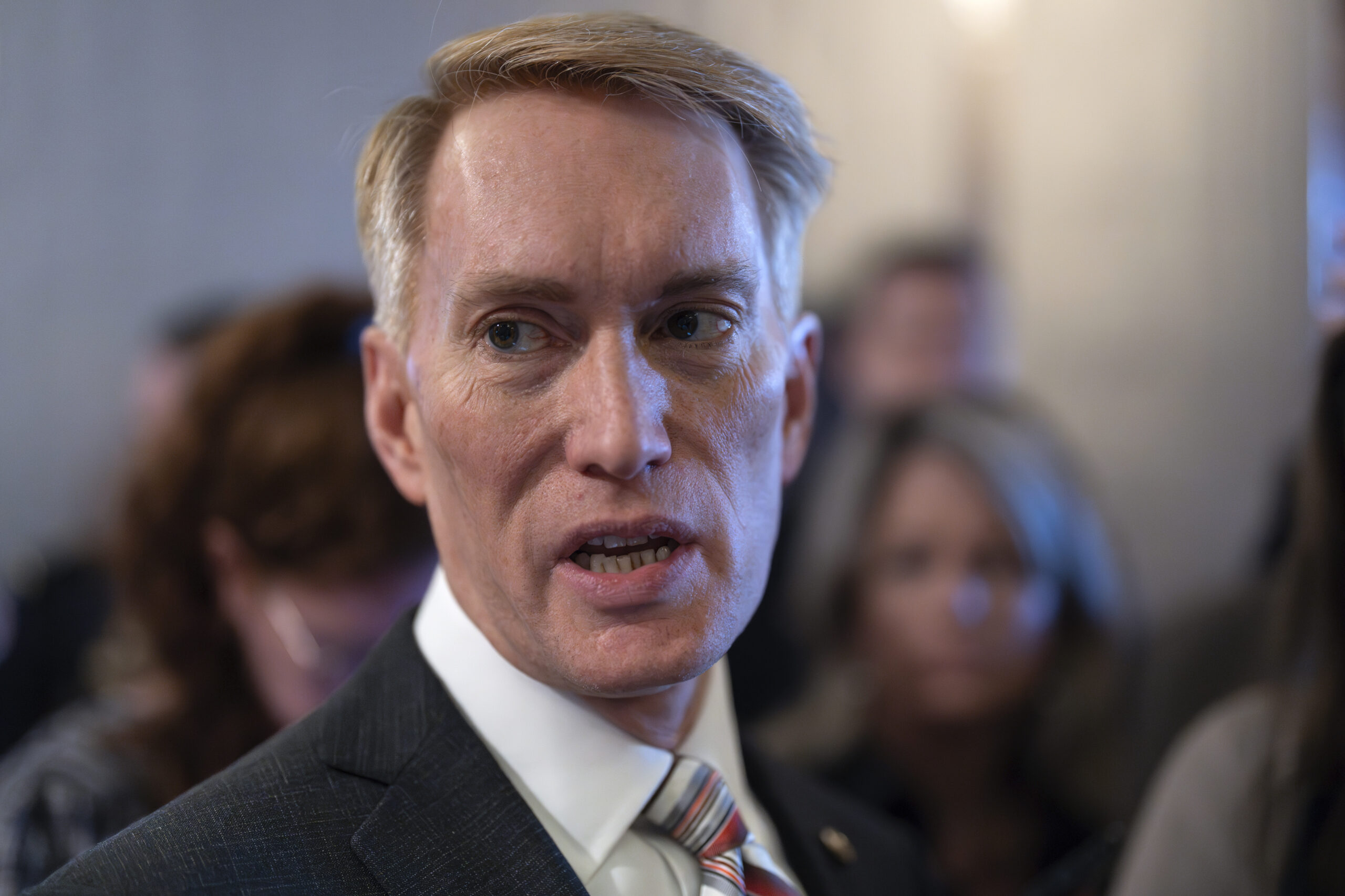 NextImg:Lankford defends border bill over GOP backlash: 'Read it for yourself'