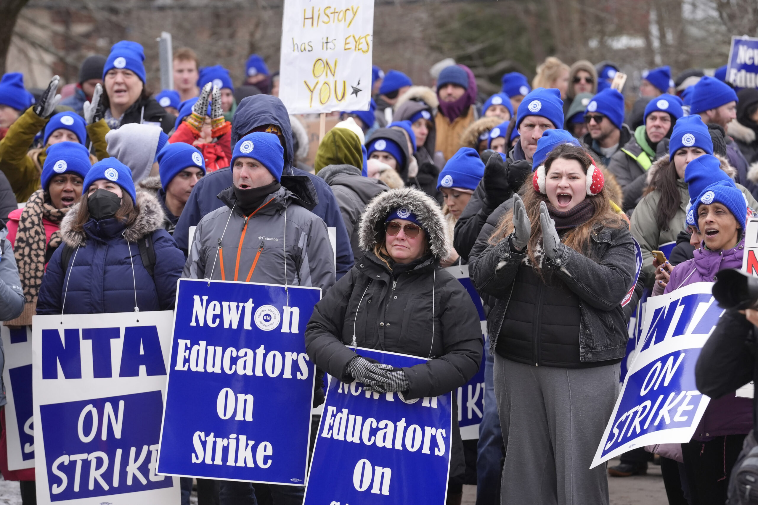 Massachusetts students return to school after lengthy teacher strike