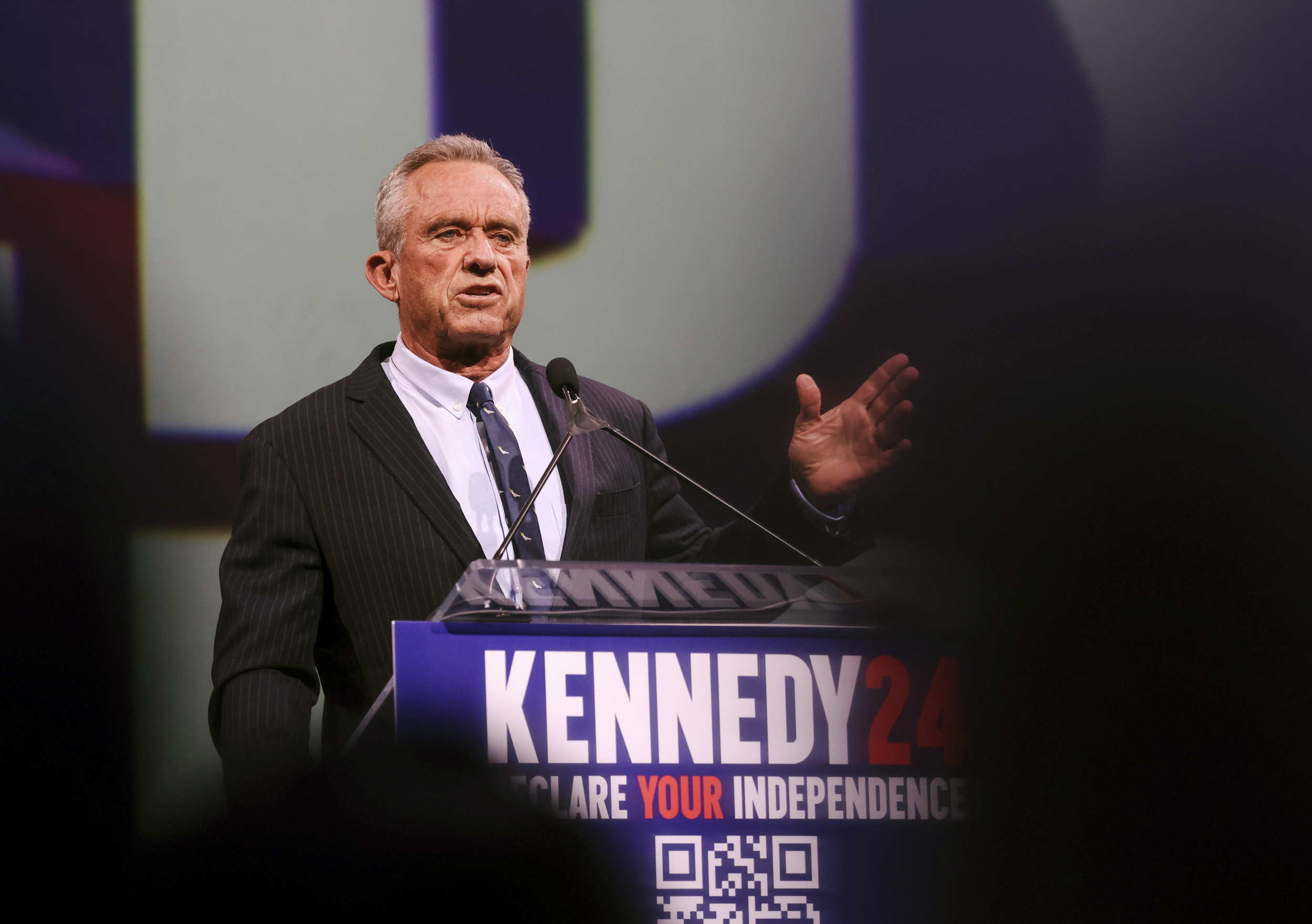 NextImg:RFK Jr. in talks to run on the Libertarian Party ticket to ease ballot challenges - Washington Examiner