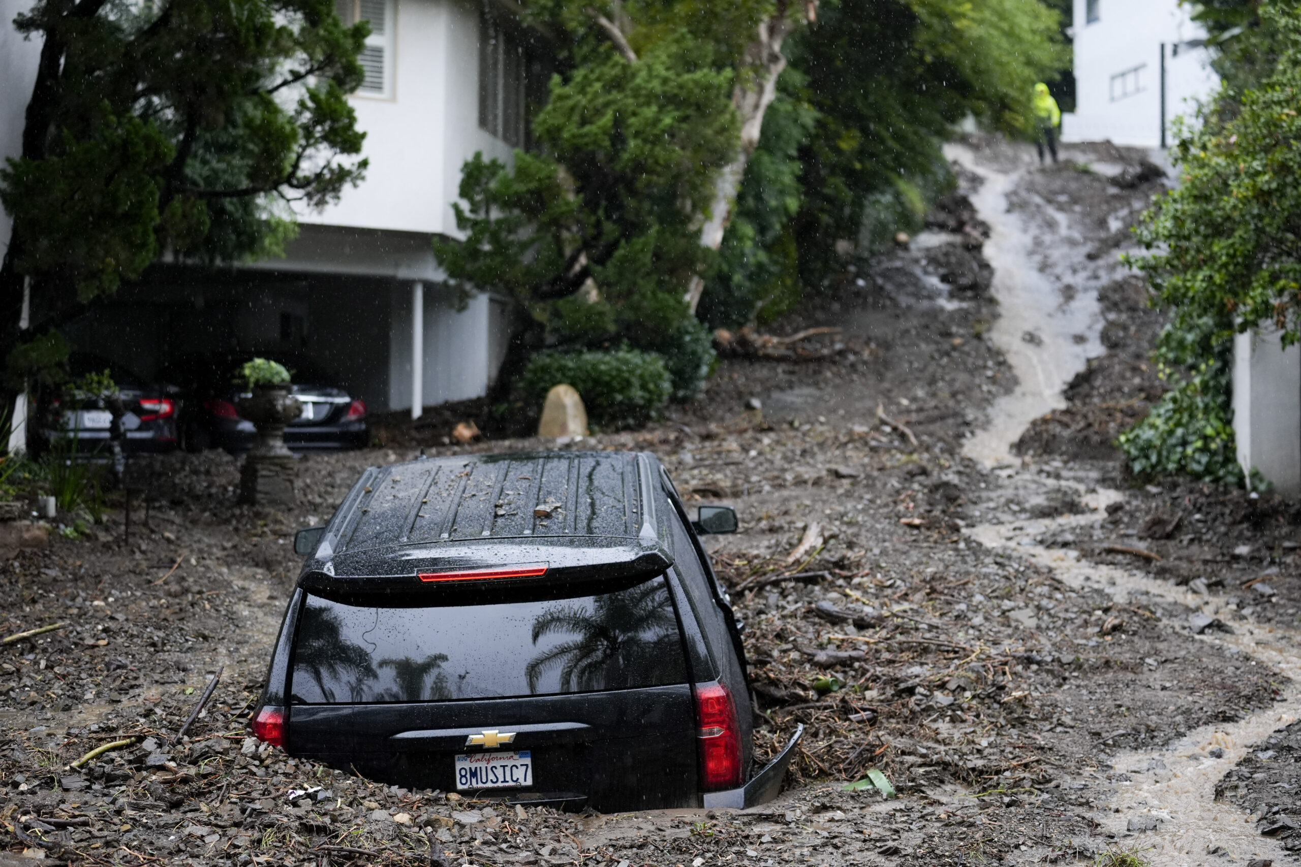 California storm leads to extensive flooding and mudslides with fatal consequences