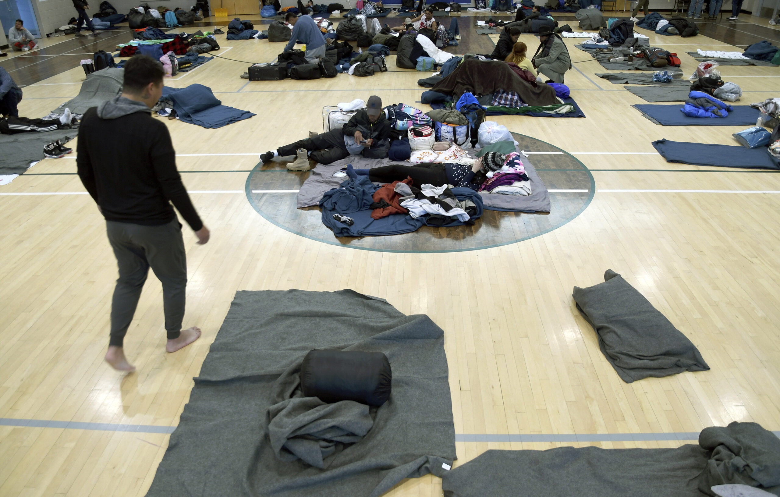 Denver to shut down shelters due to ongoing migrant and budget crisis
