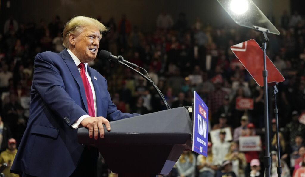 LIVE: Donald Trump energizes voters in Rome, Georgia