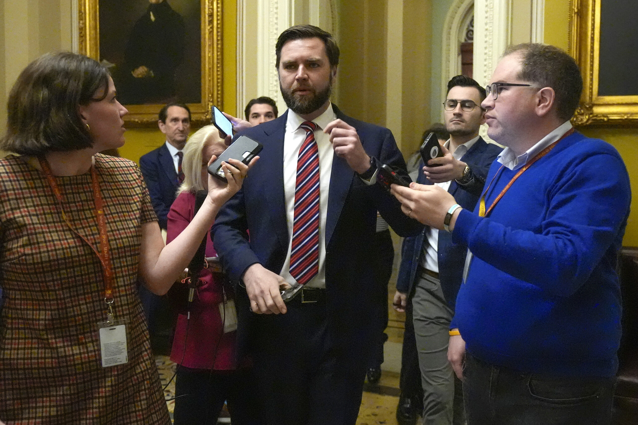 NextImg:JD Vance clarifies target of his threat to cut ties with anti-Trumpers - Washington Examiner