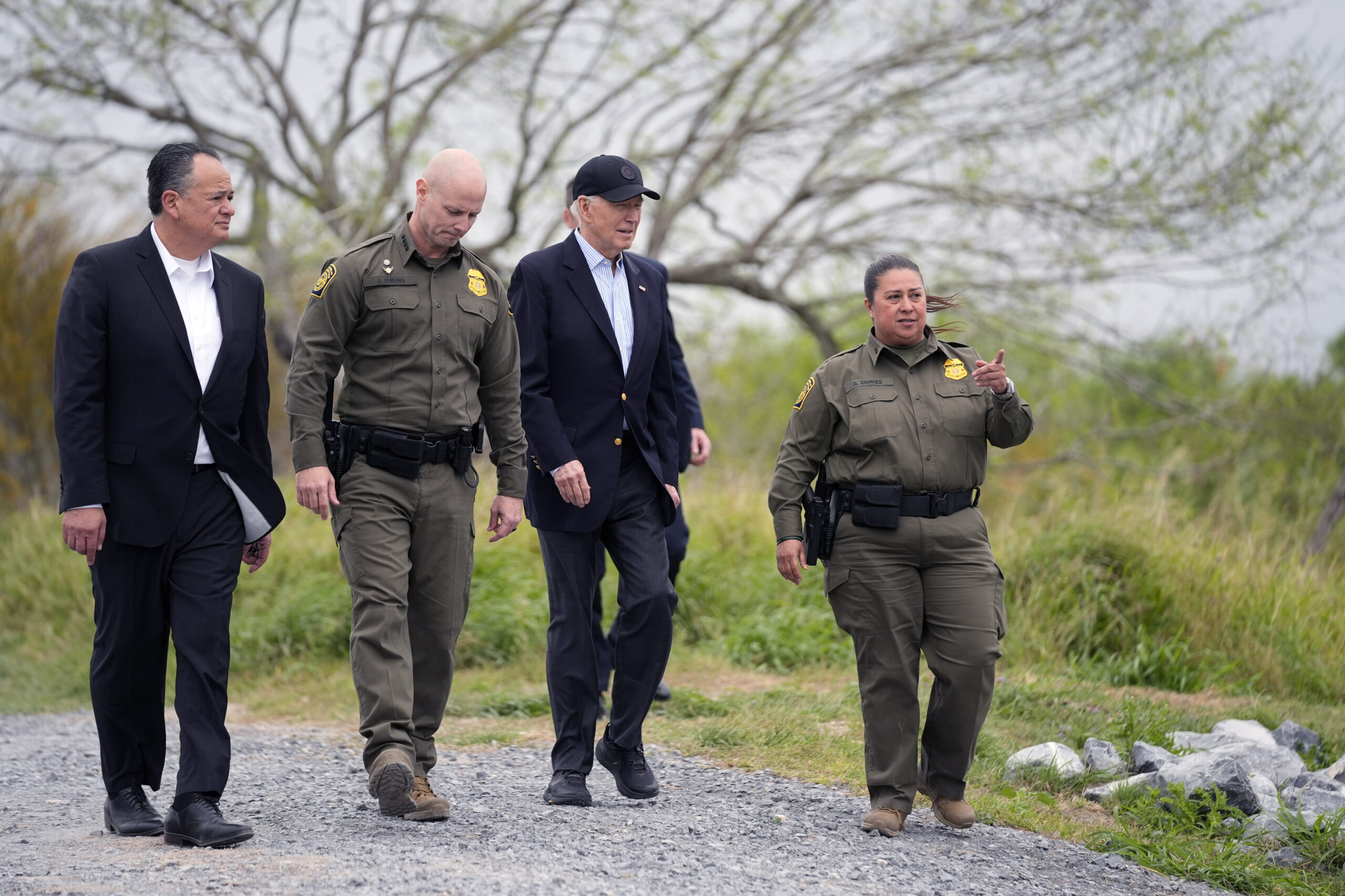 NextImg:The Debrief with Conn Carroll: Trump and Biden visit the border - Washington Examiner