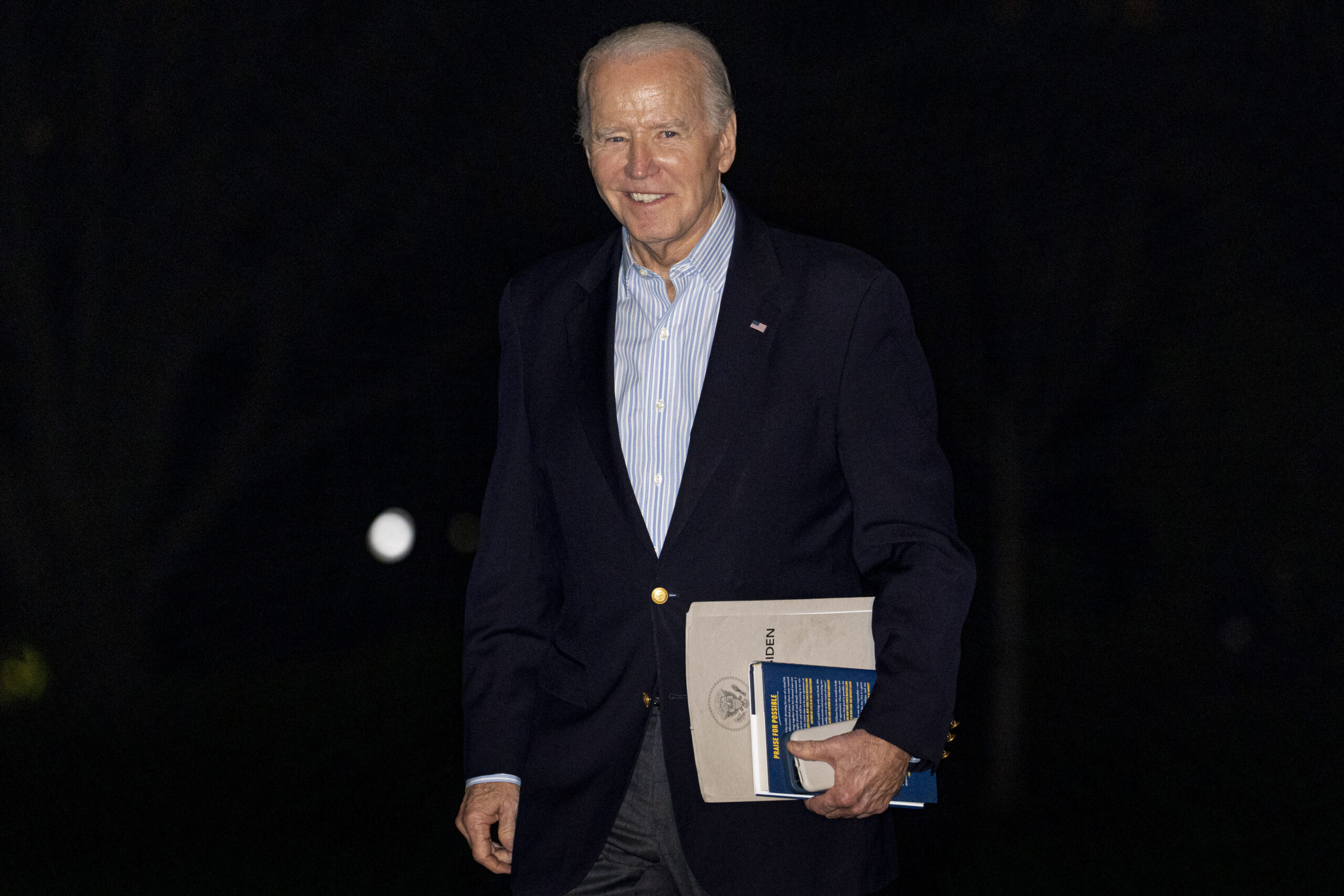 Biden signs bill to avoid government shutdown, new deadline in one week