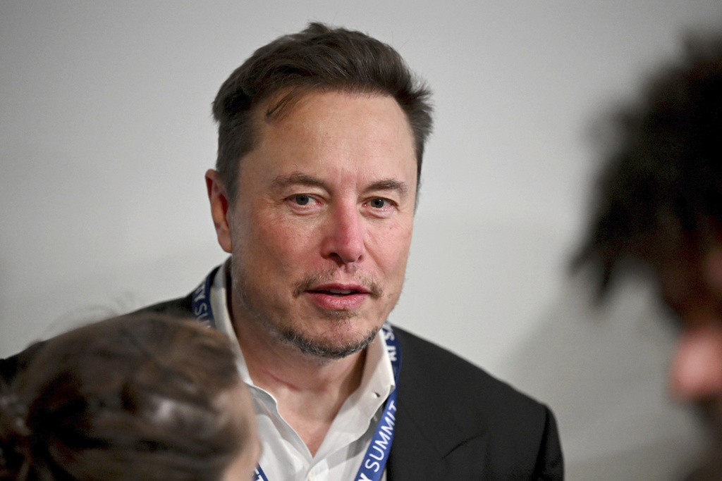 Musk refuses to donate to Biden or Trump