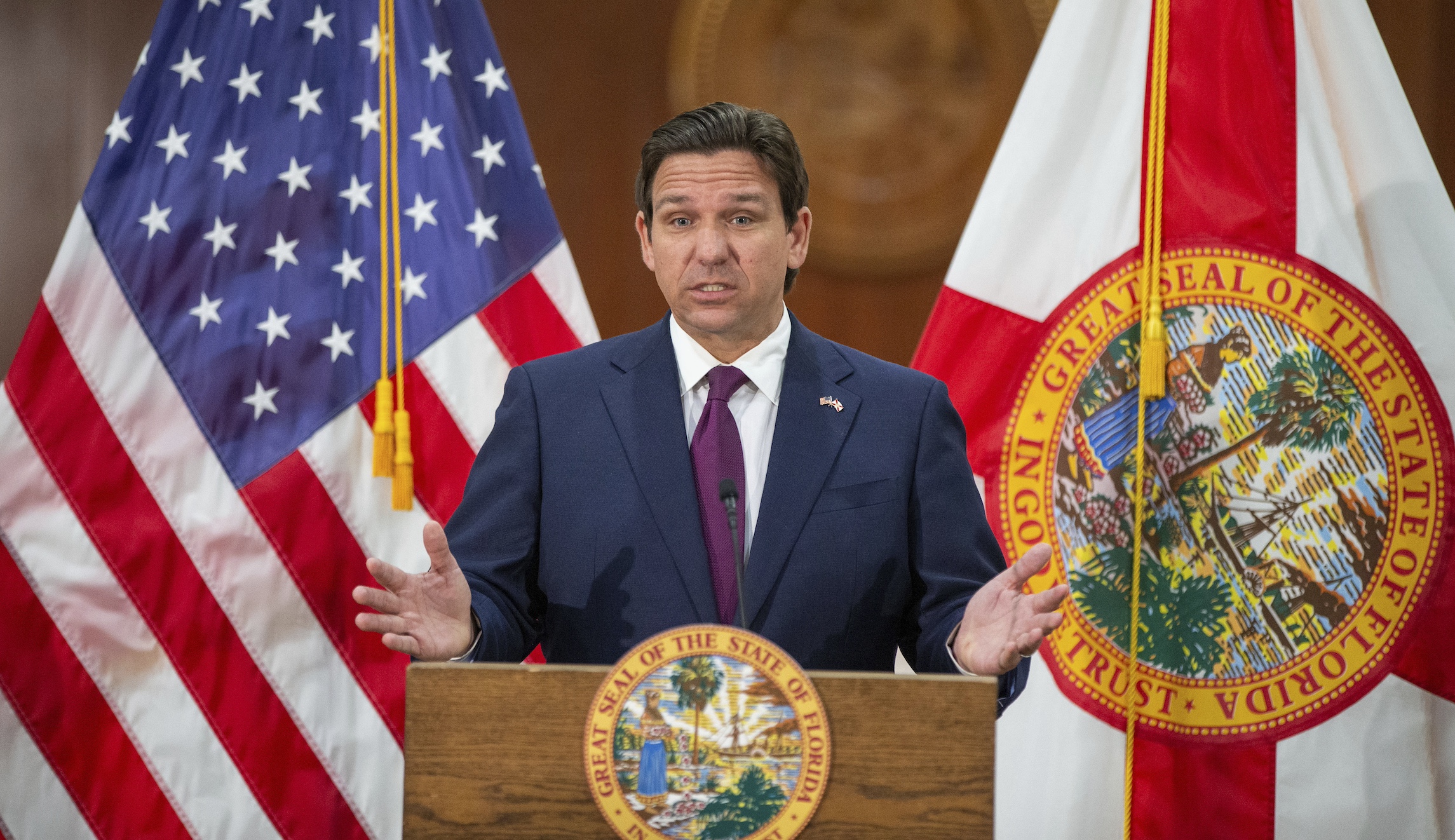 NextImg:DeSantis strengthens penalties for illegal immigrants caught living in Florida - Washington Examiner